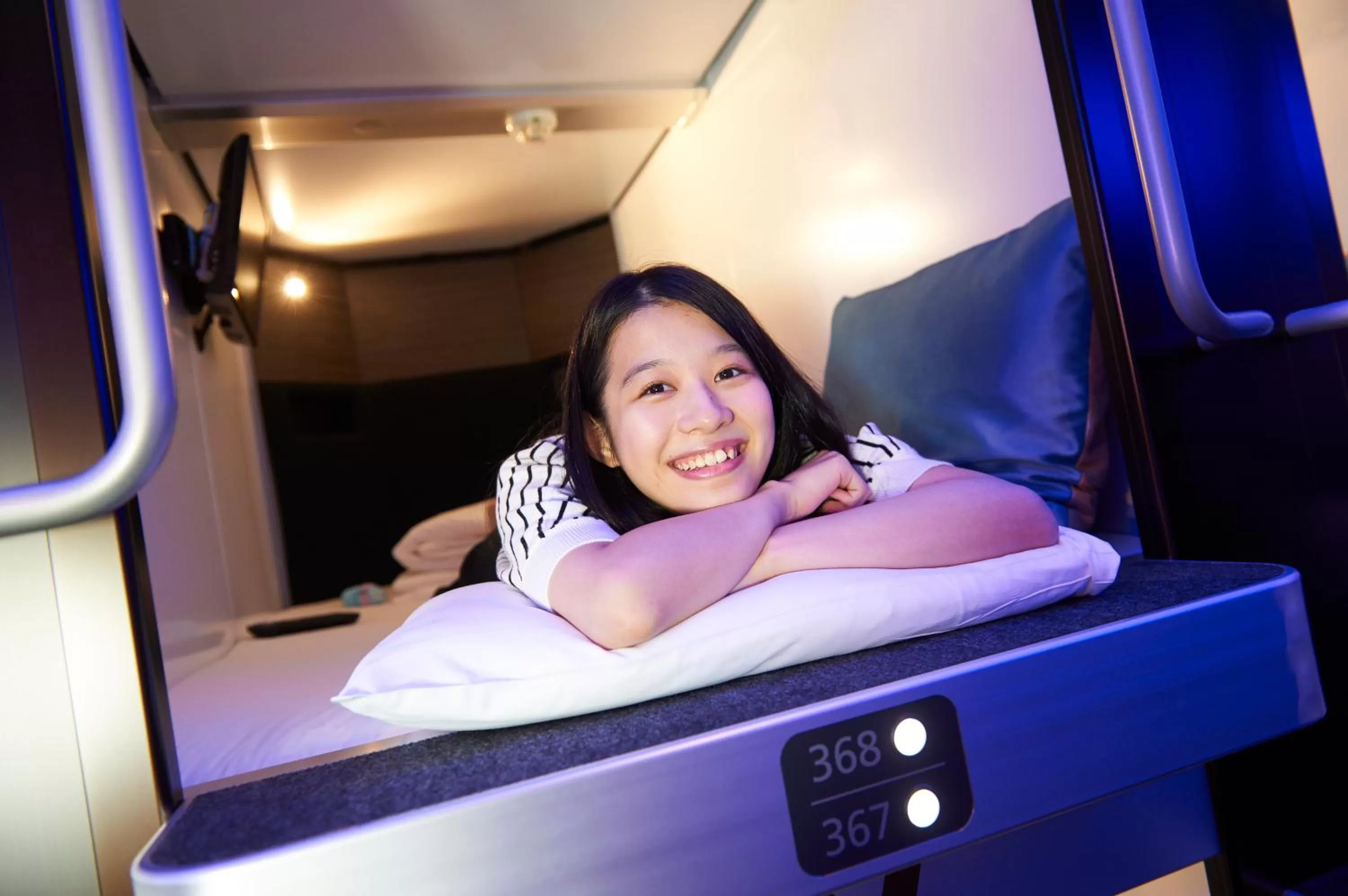 Bunk Bed in Female Dormitory Room   in Hiromas Hotel Kura