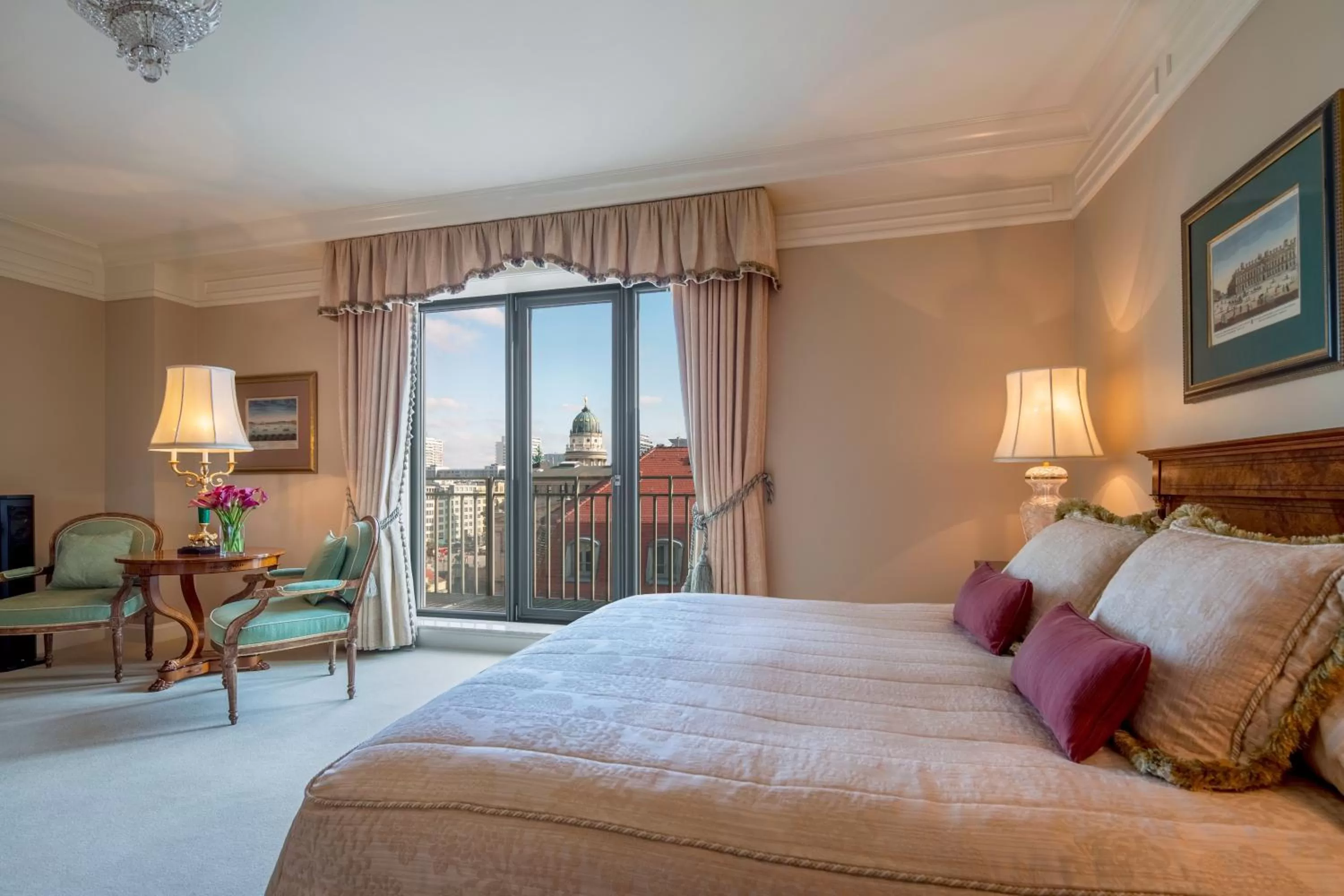 Photo of the whole room in Regent Berlin by IHG