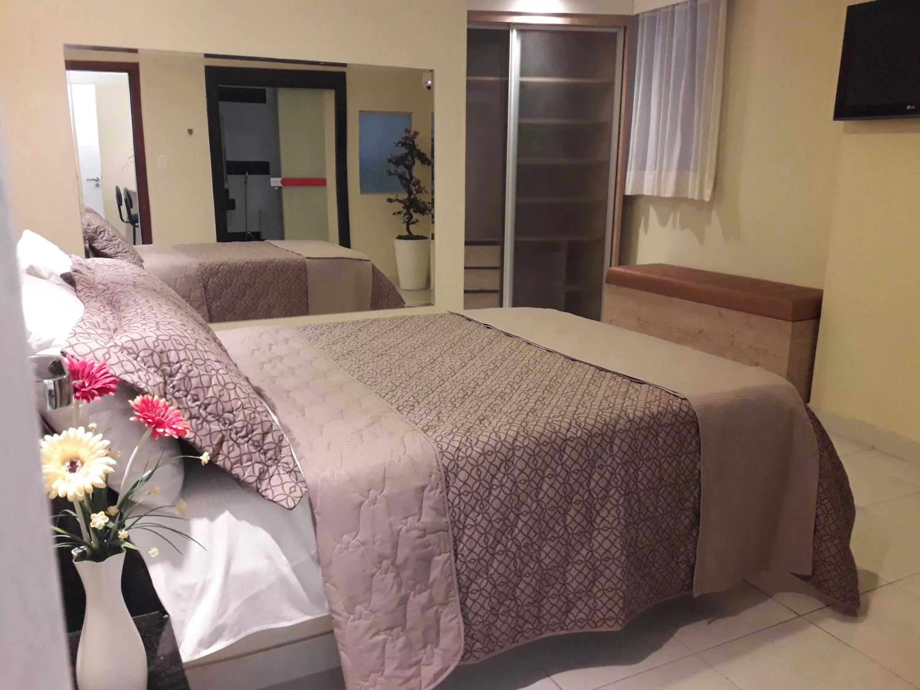 Bed in Hotel Sempre Executive