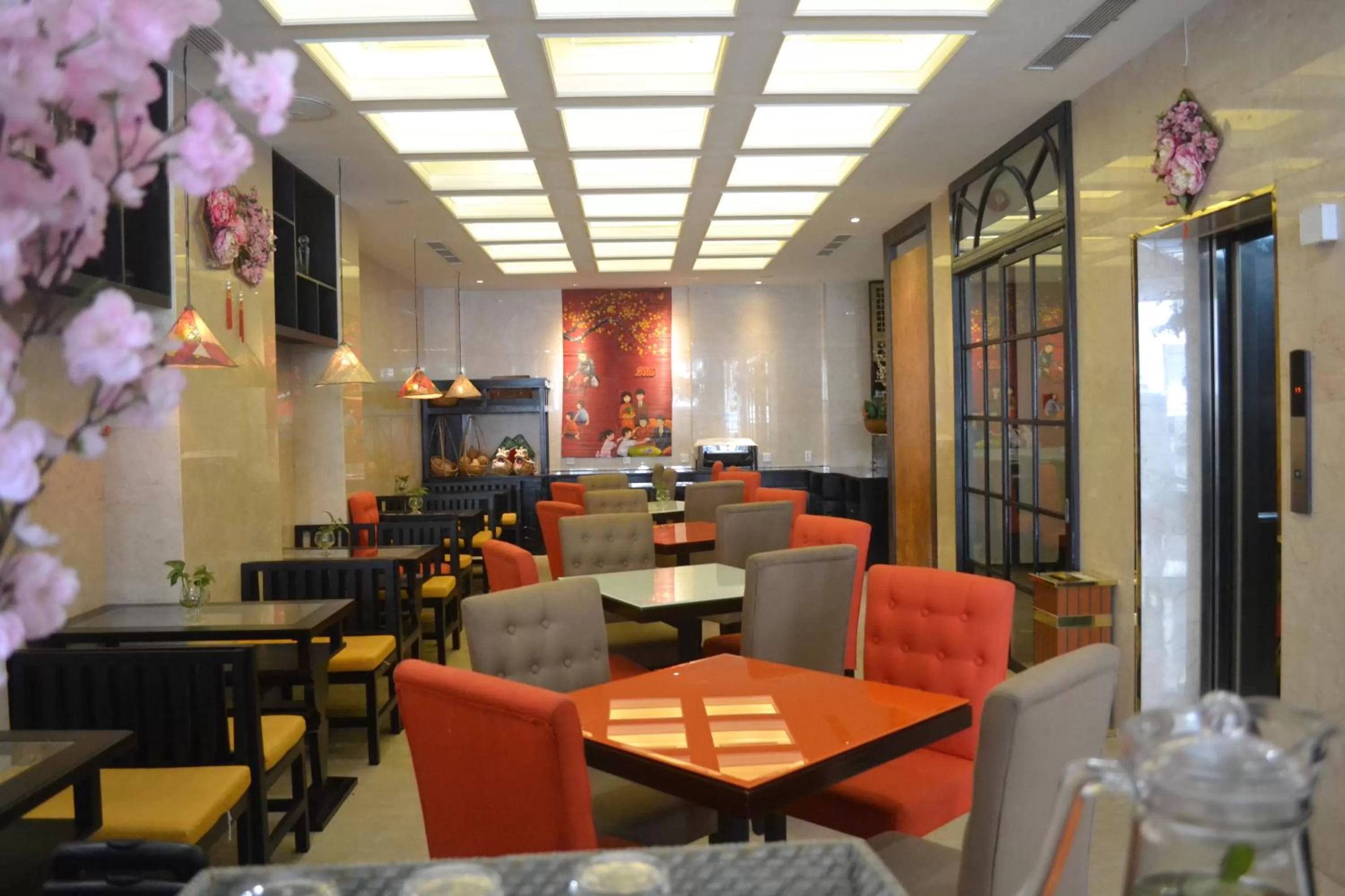 Restaurant/places to eat in Sanouva Saigon Hotel