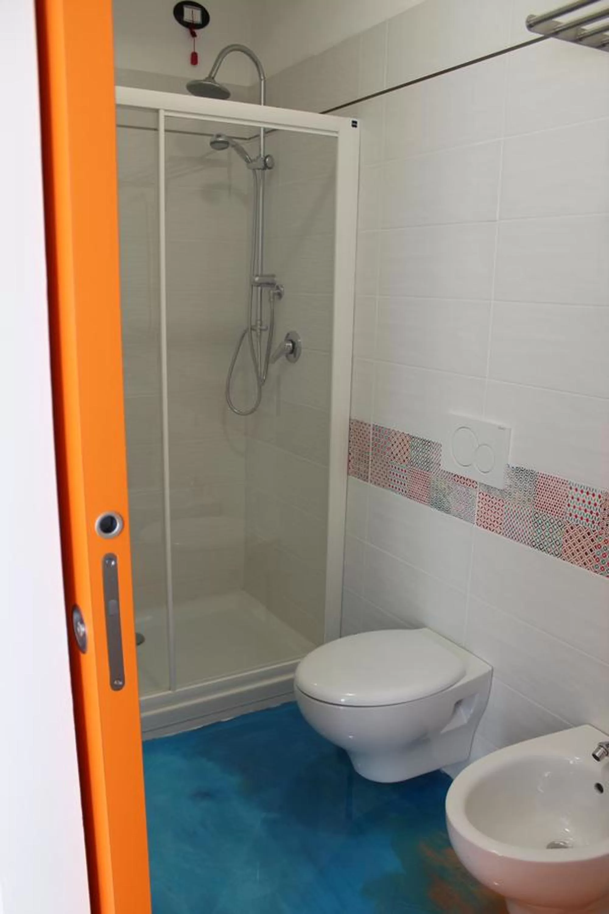 Shower, Bathroom in Follow Me B&B