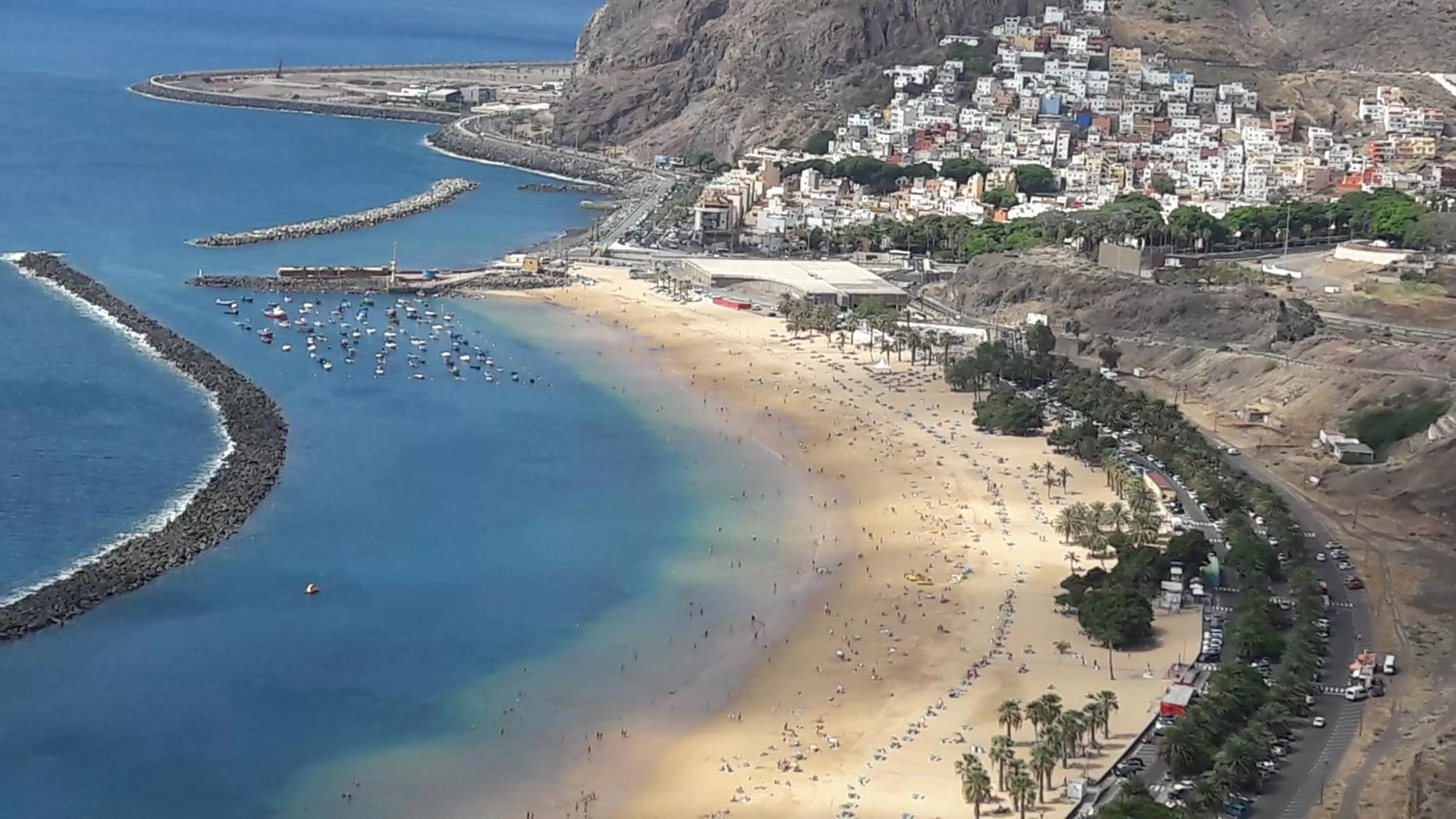 Beach, Bird's-eye View in Tenerife Rooms S. C.