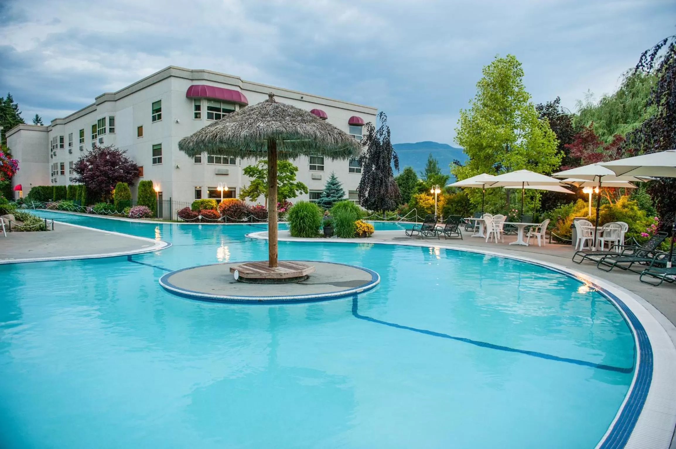 Swimming pool in Hilltop Inn - Salmon Arm