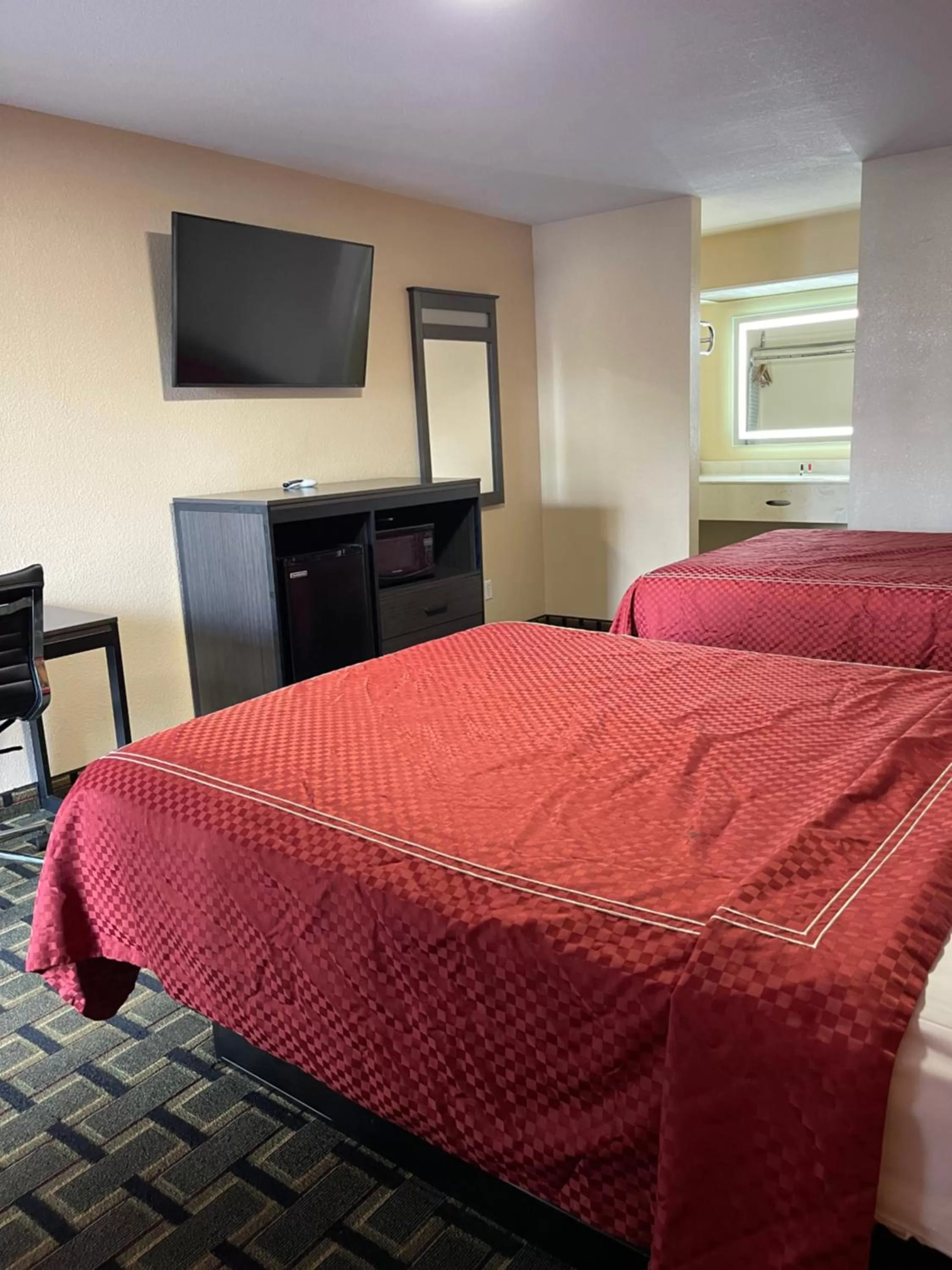 Bed in New Hampshire Inn West Memphis