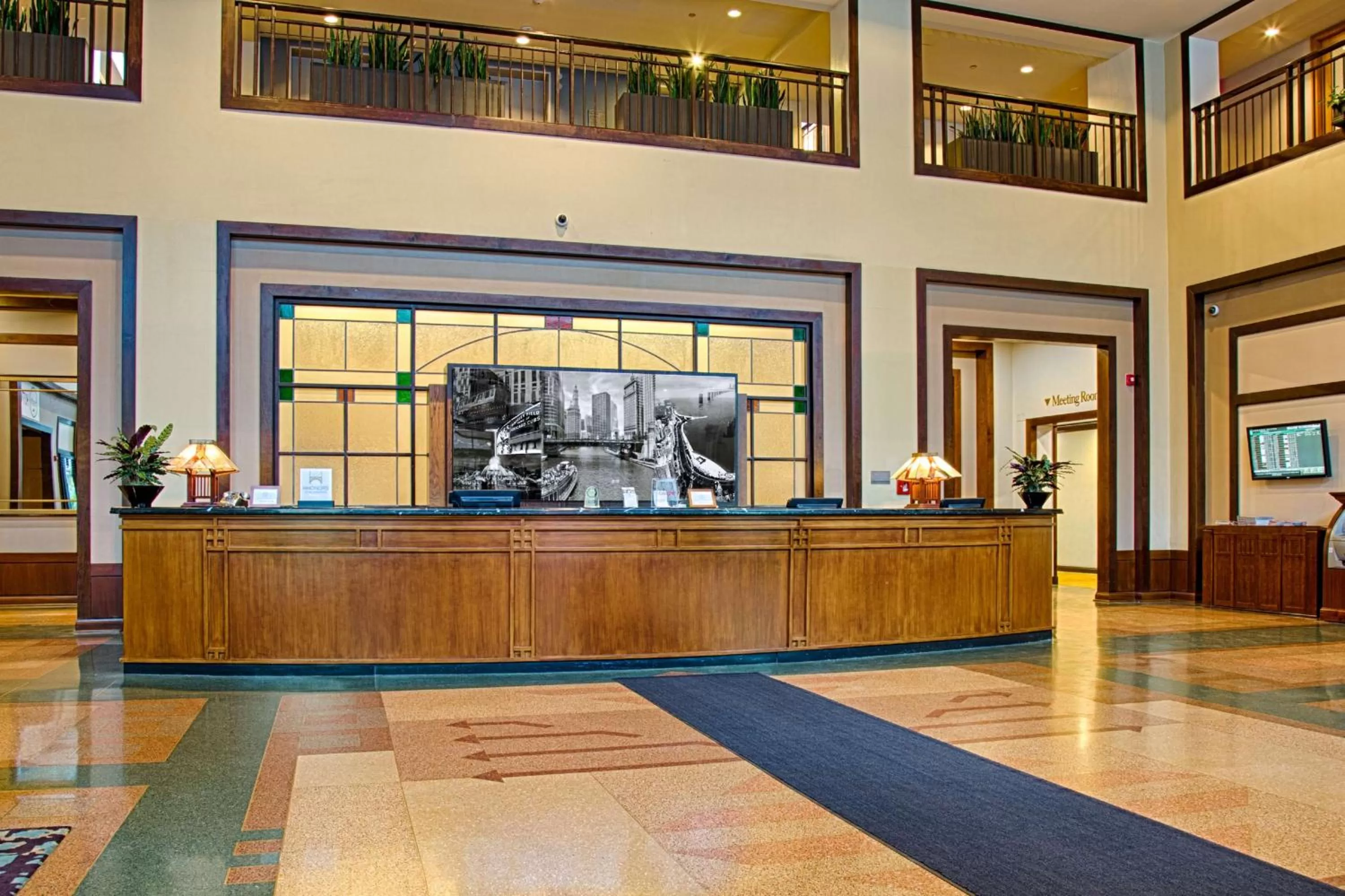 Lobby or reception in Embassy Suites by Hilton Chicago O'Hare Rosemont