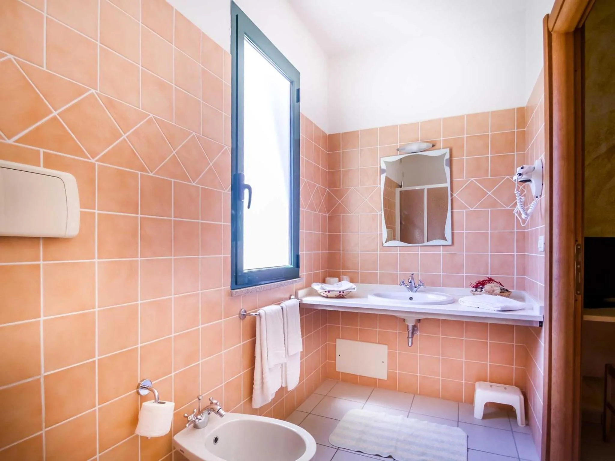 Shower in Hotel Ariadimari