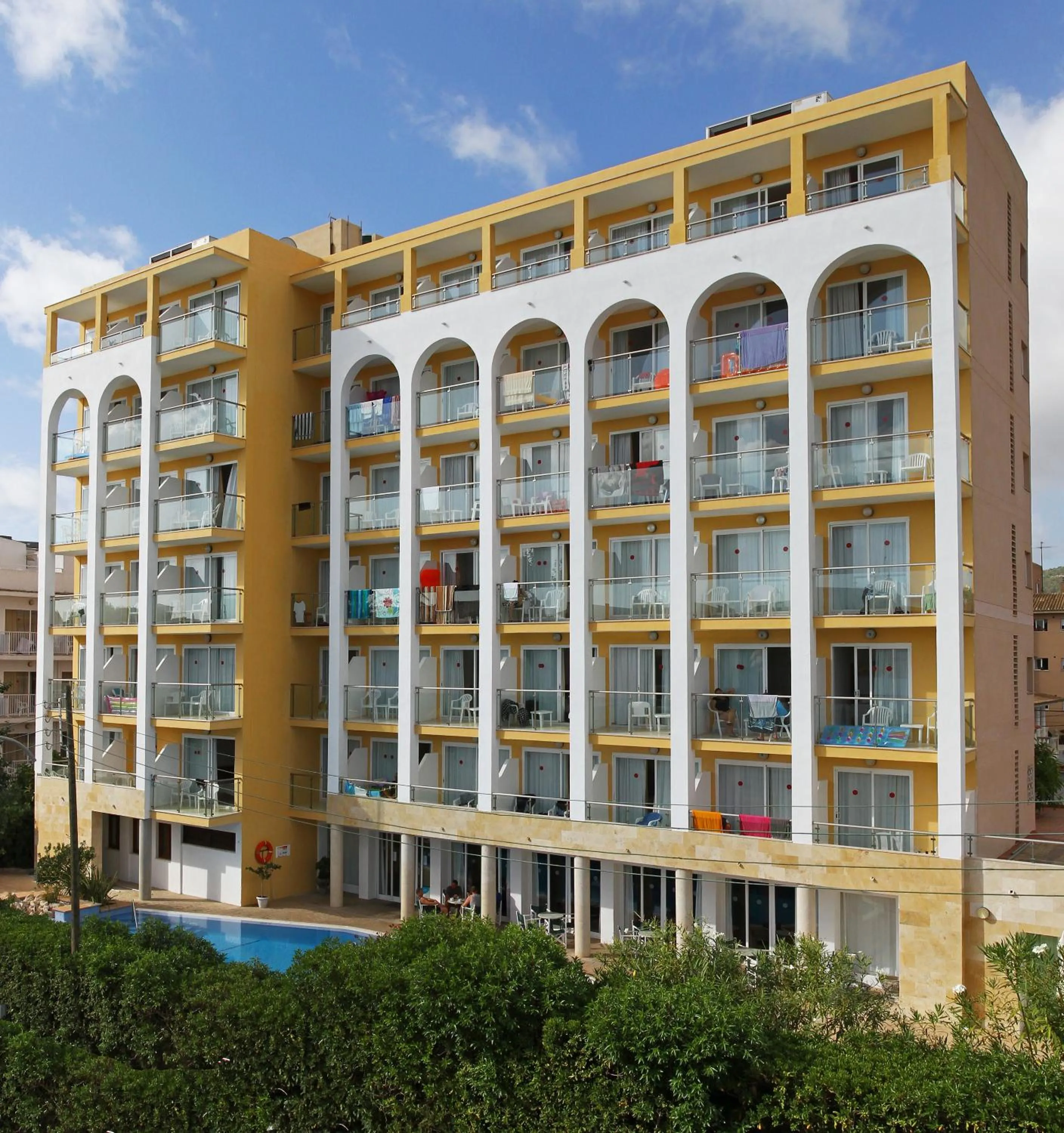 Property building in Hotel Bella Mar
