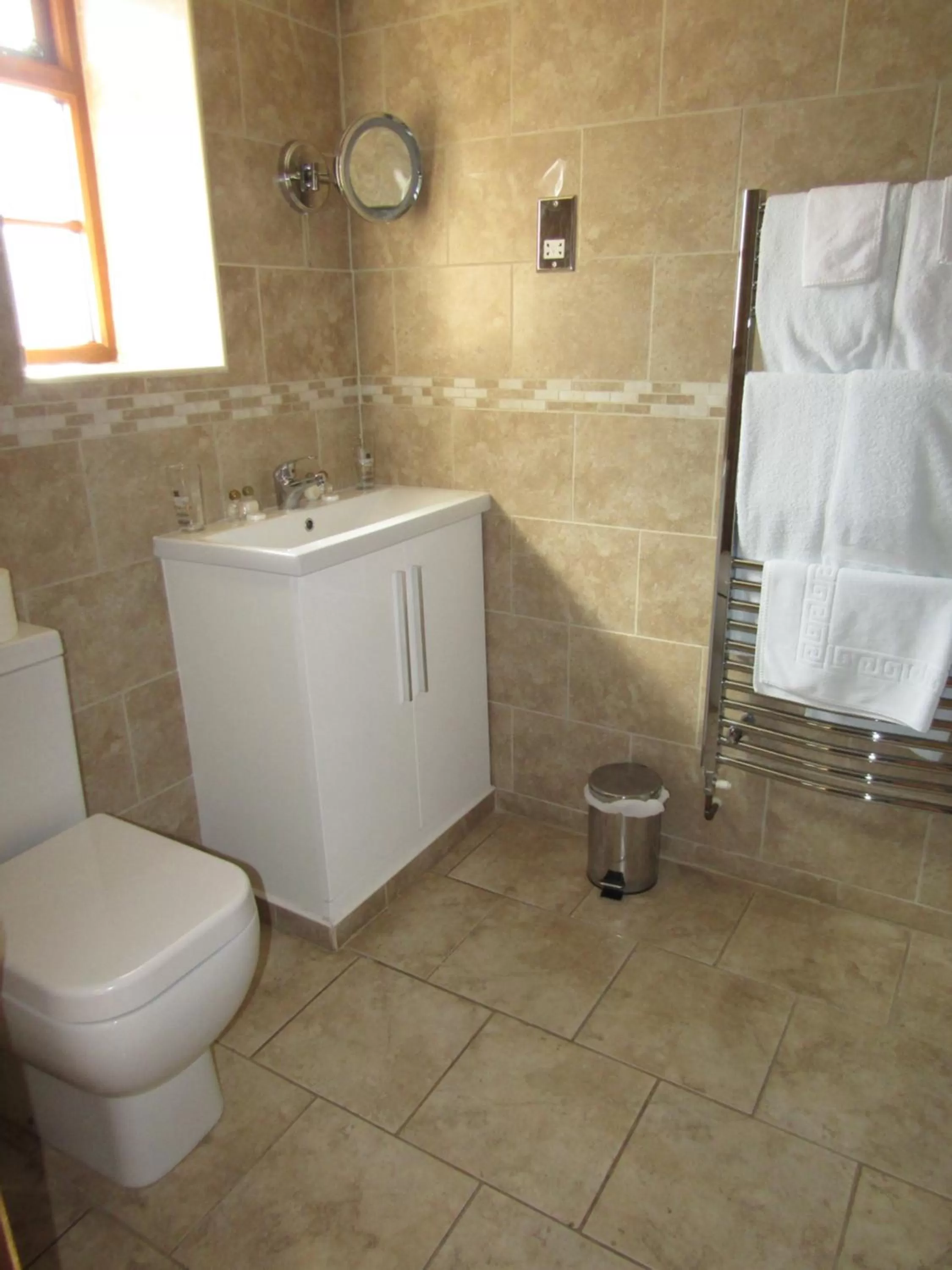 Bathroom in The Kilcot Inn