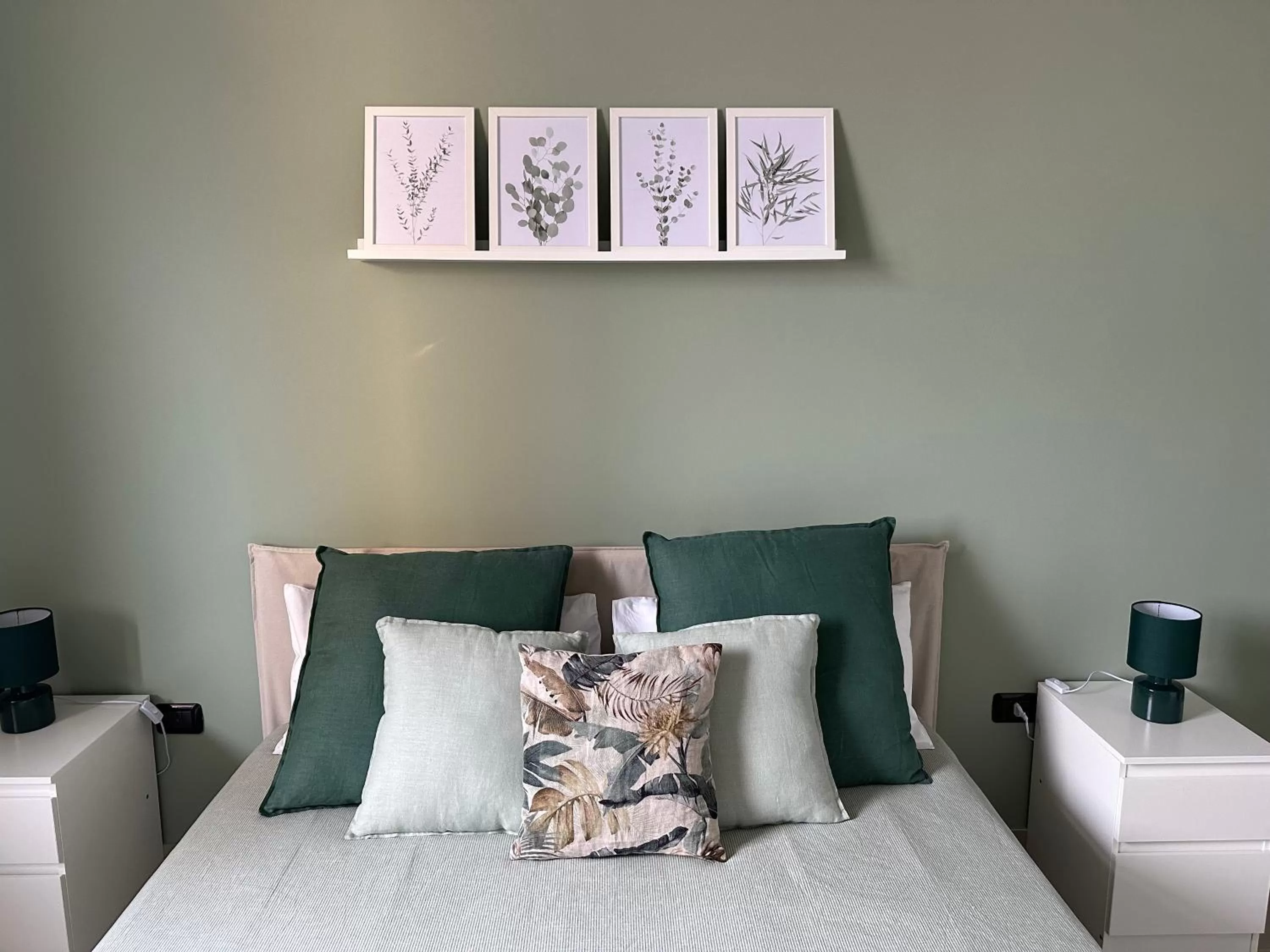 Bedroom, Bed in BOTANICAL SUITE