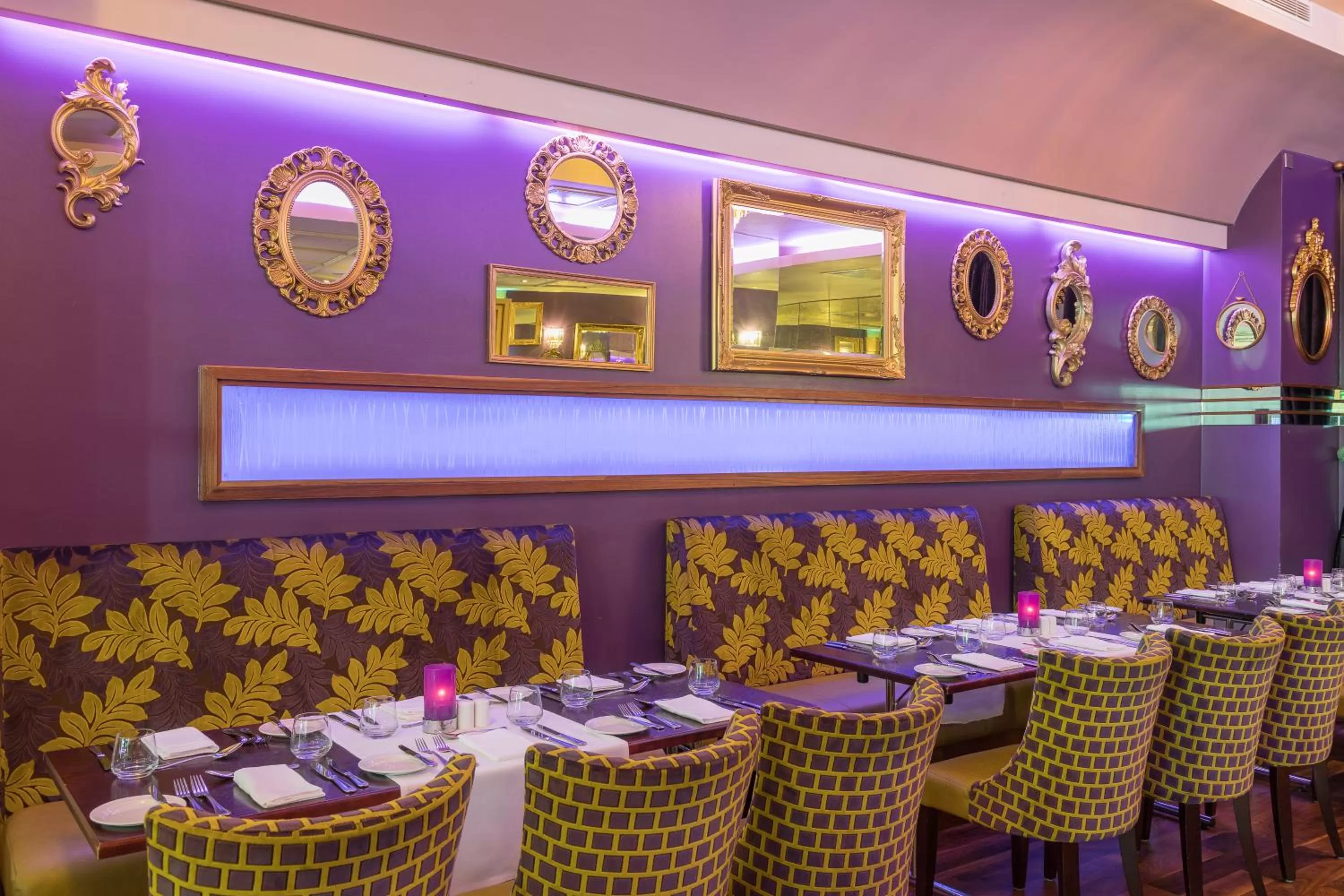 Restaurant/places to eat in Raheen Woods Hotel