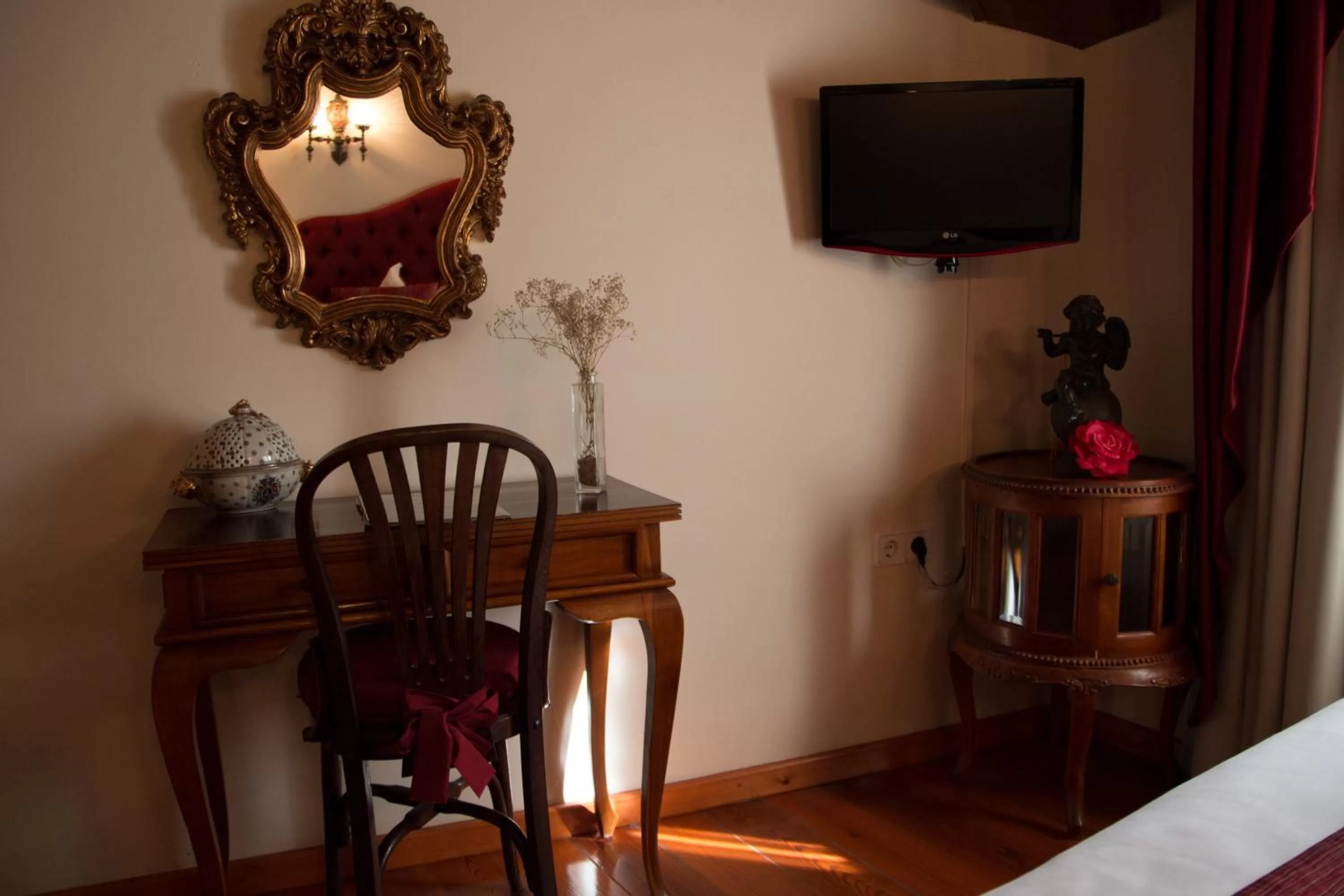 TV and multimedia in Hotel Abaco Altea