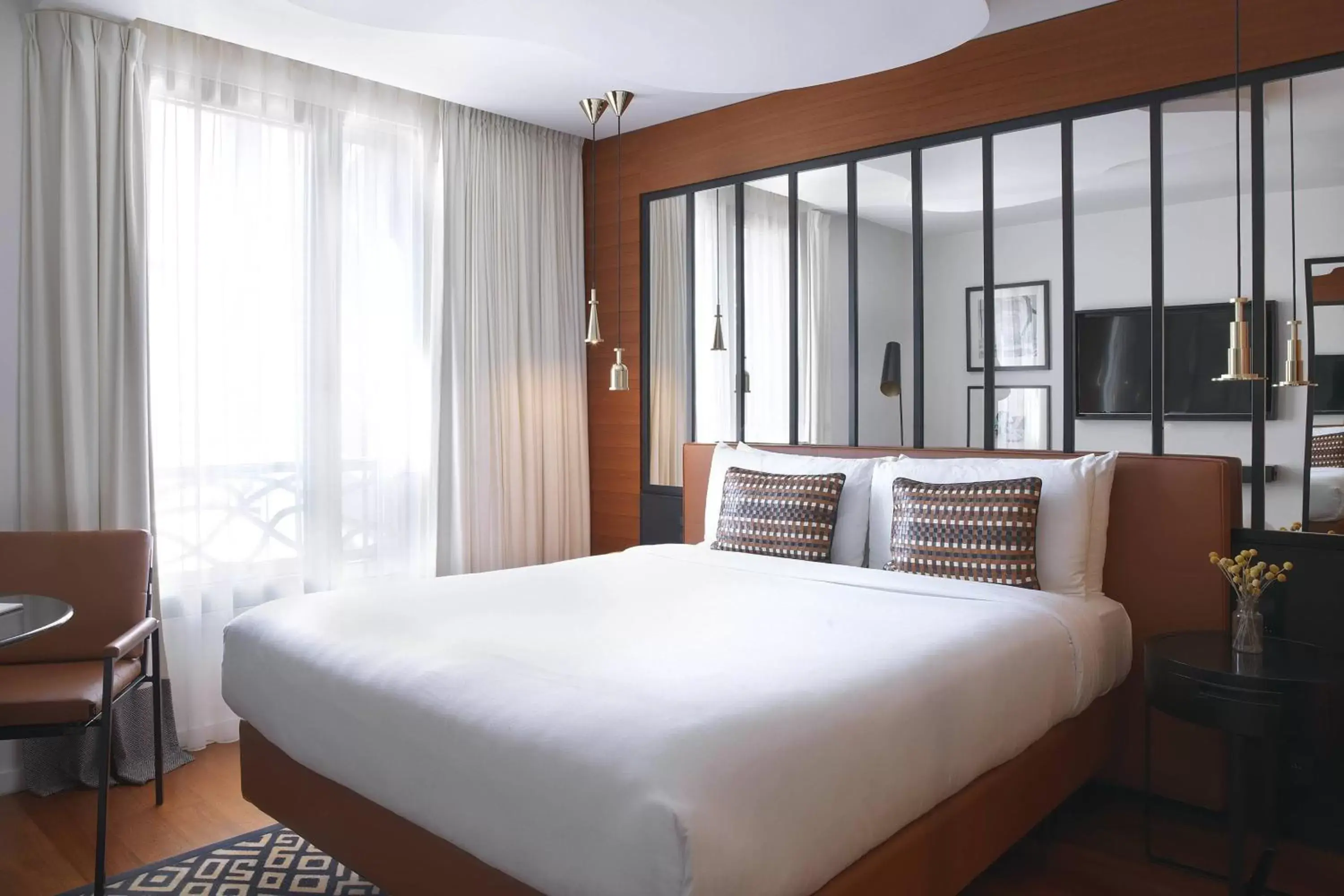 Paris Style Room with One Queen Bed in Renaissance Paris Republique Hotel & Spa Paris Style Room with One Queen Bed in Renaissance Paris Republique Hotel & Spa