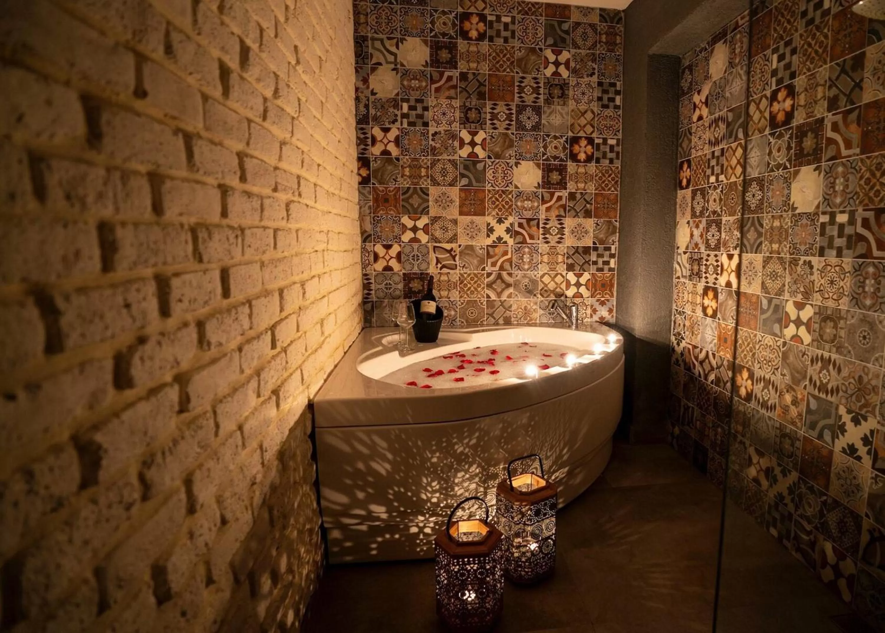 Hot Tub in Azuu Boutique Hotel