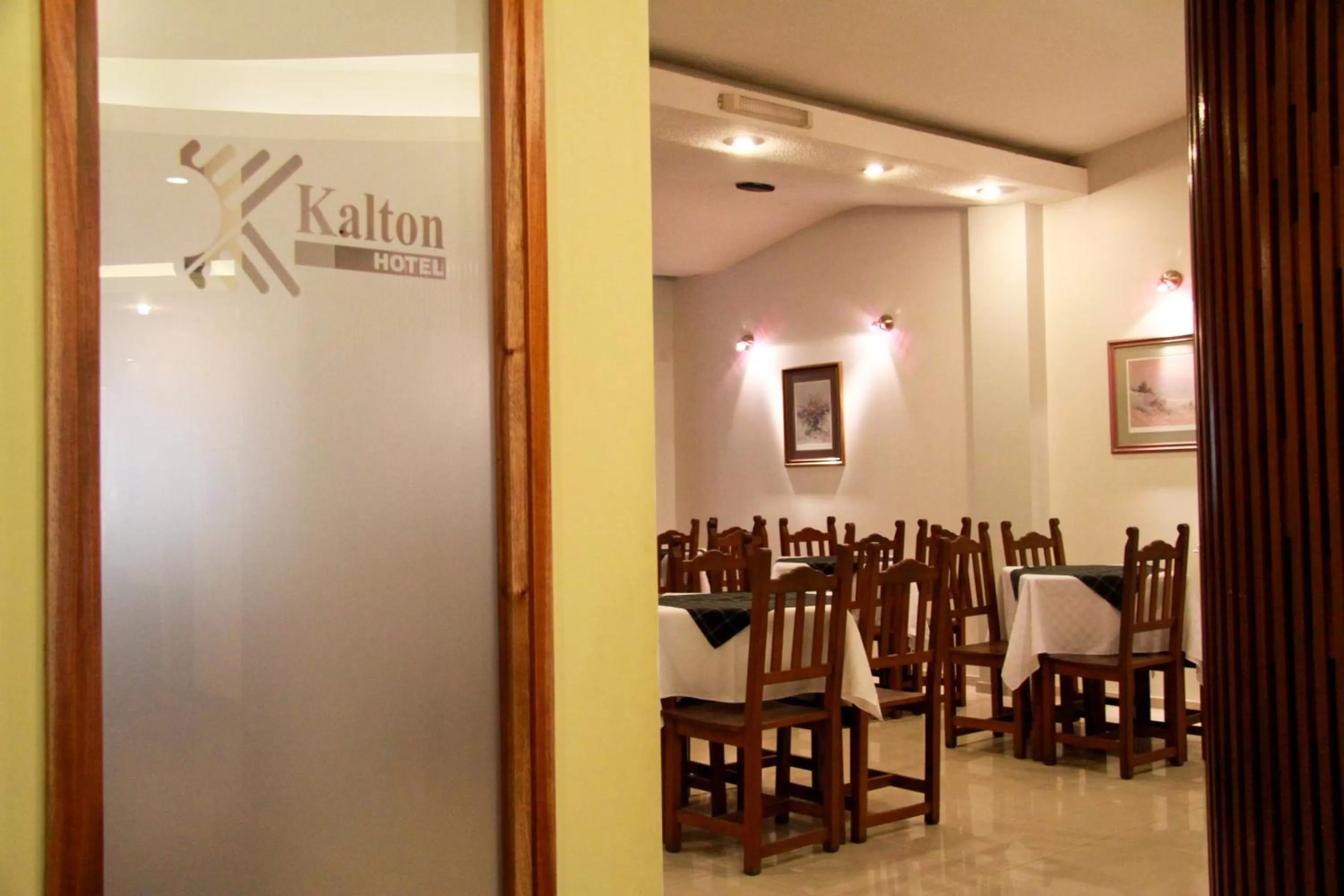 Restaurant/places to eat in Kalton
