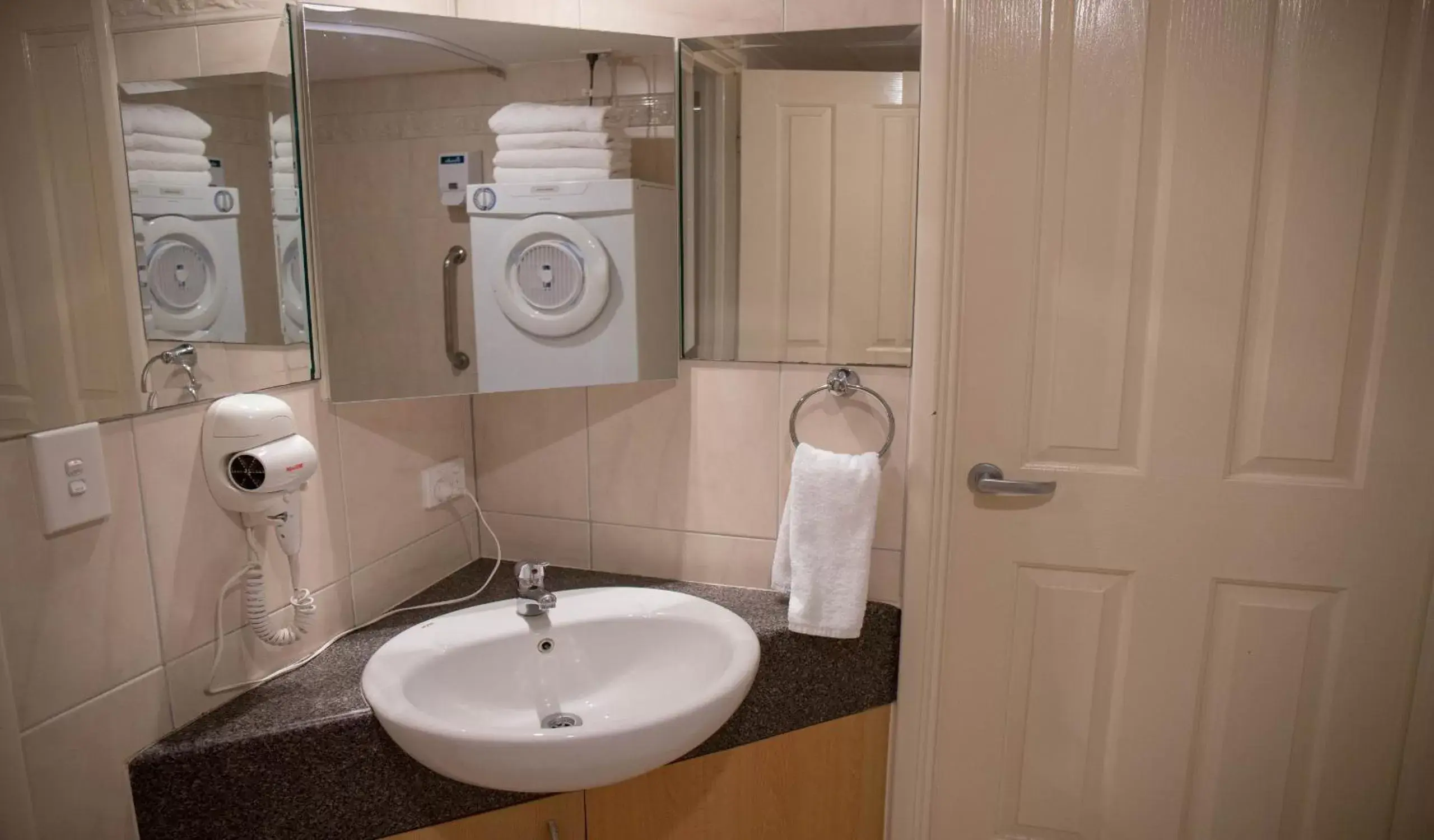 1 Bed Apartment in The Swan Valley Hotel 1 Bed Apartment in The Swan Valley Hotel