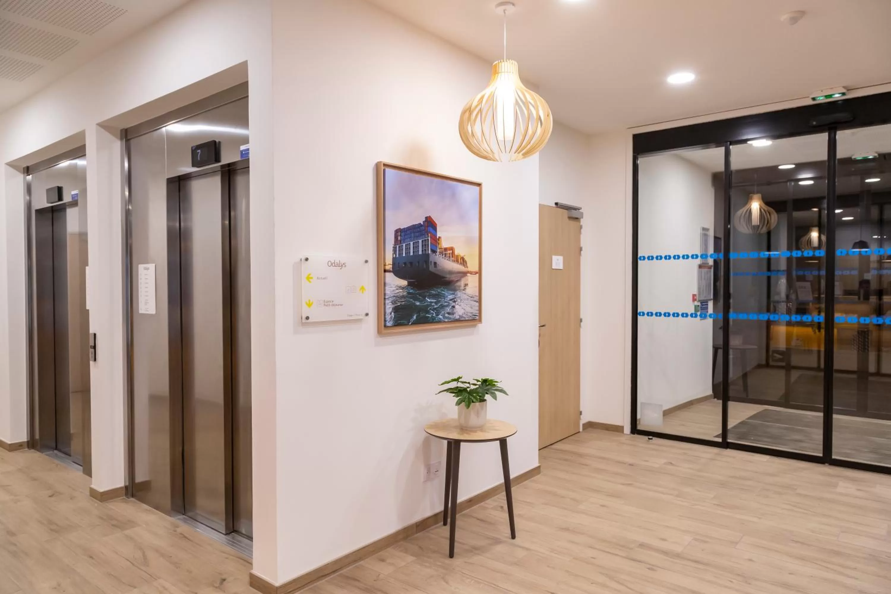 Lobby or reception in Appart Hotel Odalys City Le Havre Centre
