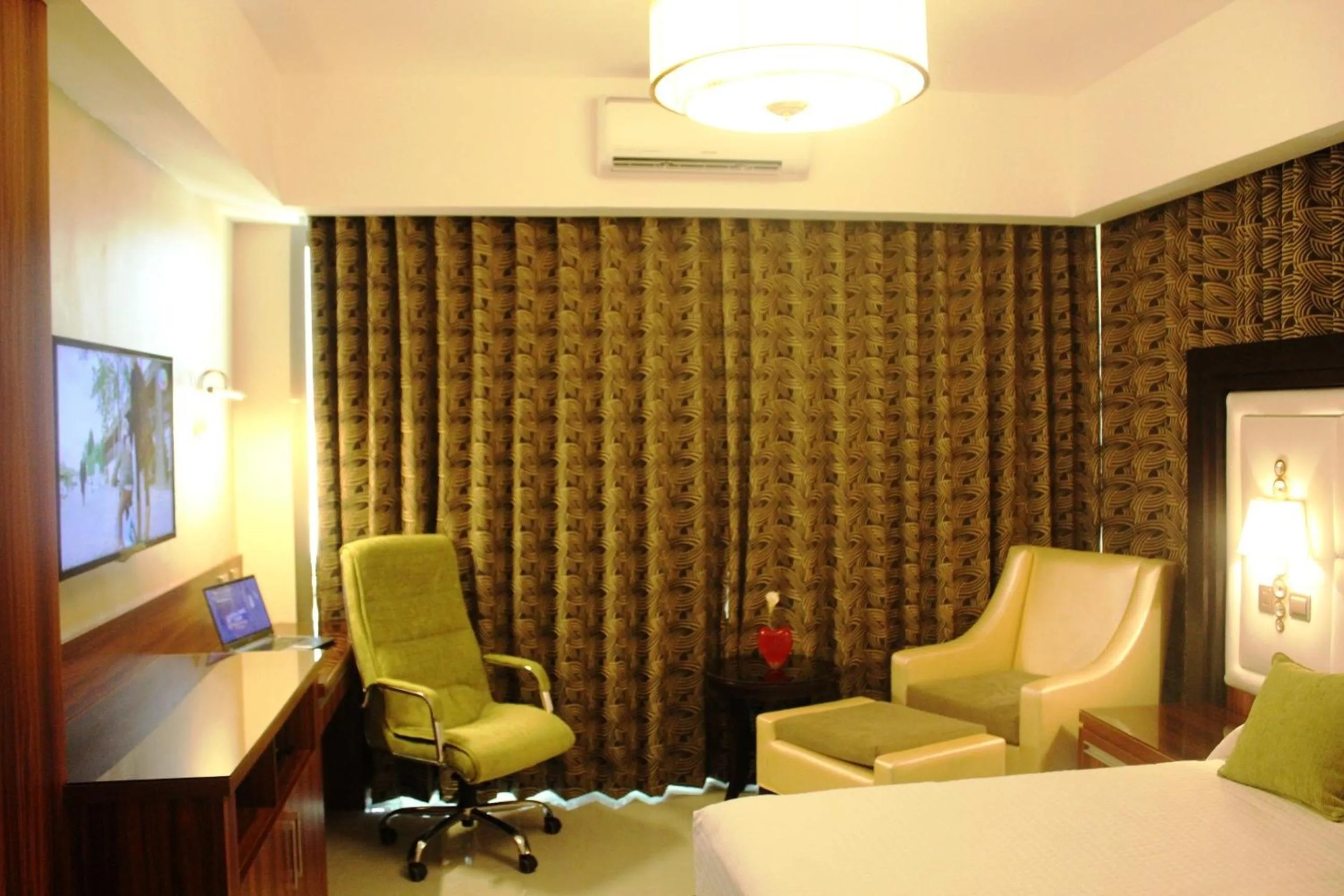 Decorative detail, Bed in Central Park Tower Resort