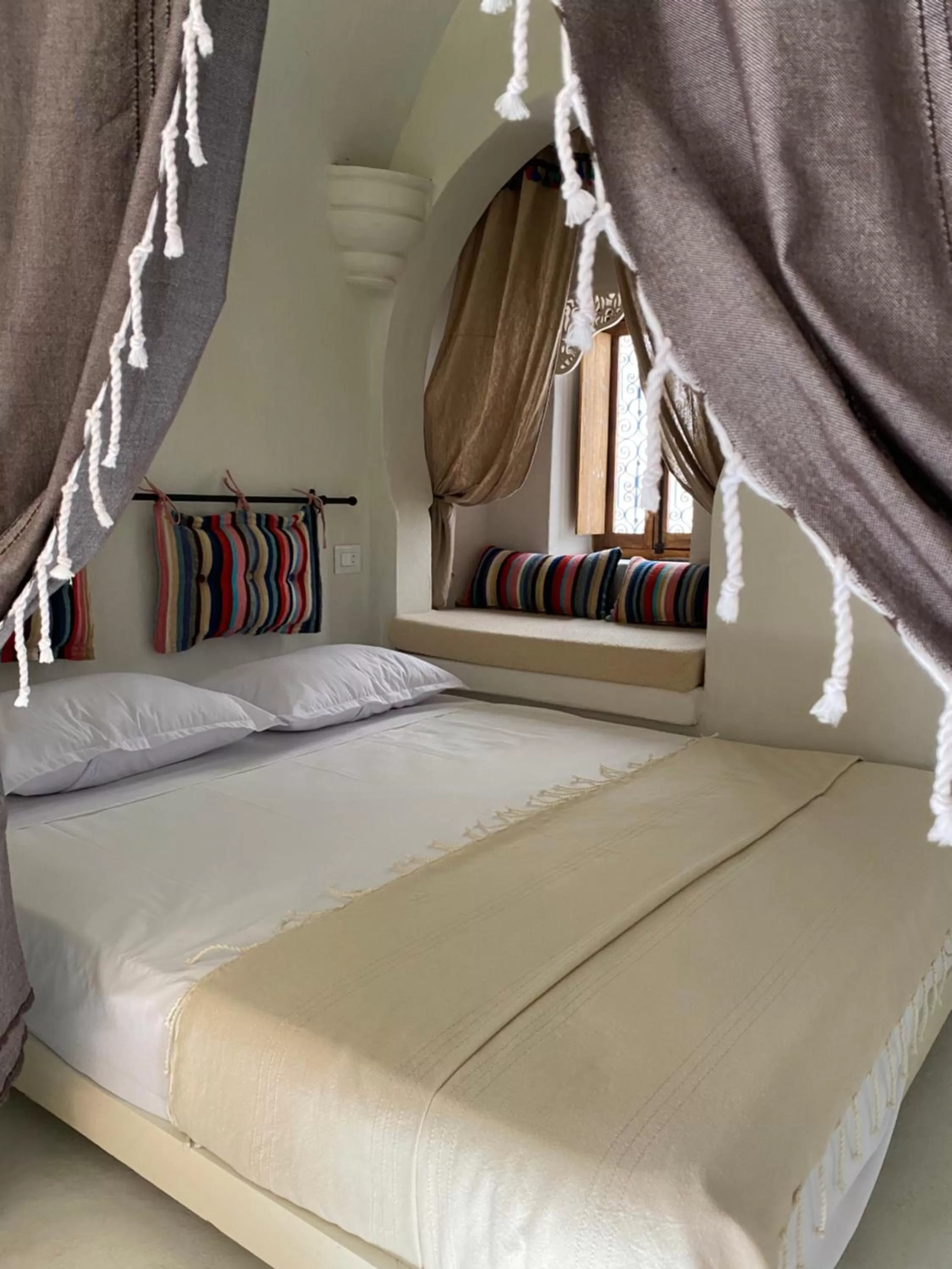 Bed in Hôtel Djerba Authentique - Au centre de Midoun