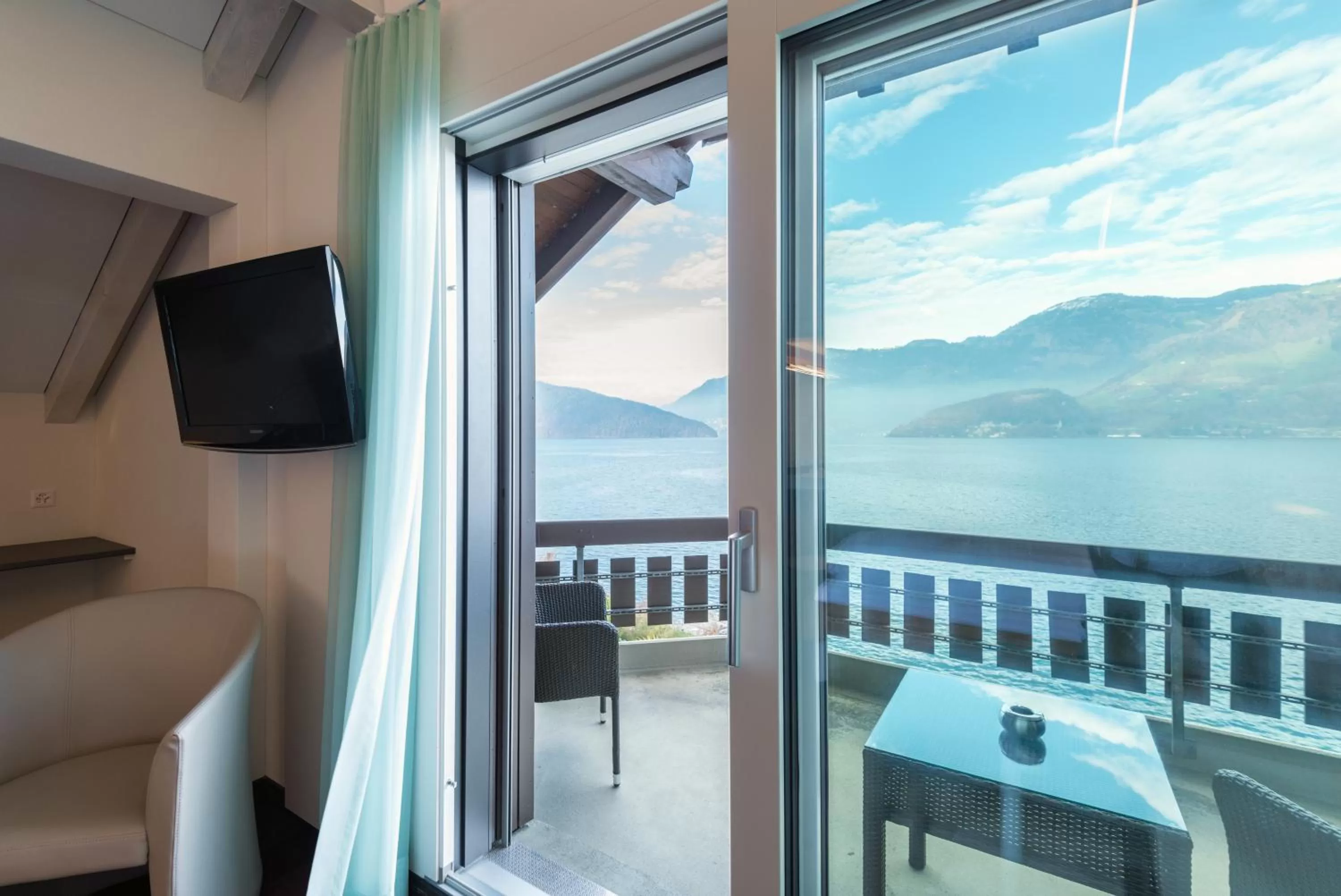 Balcony/Terrace in Hotel Nidwaldnerhof direkt am See