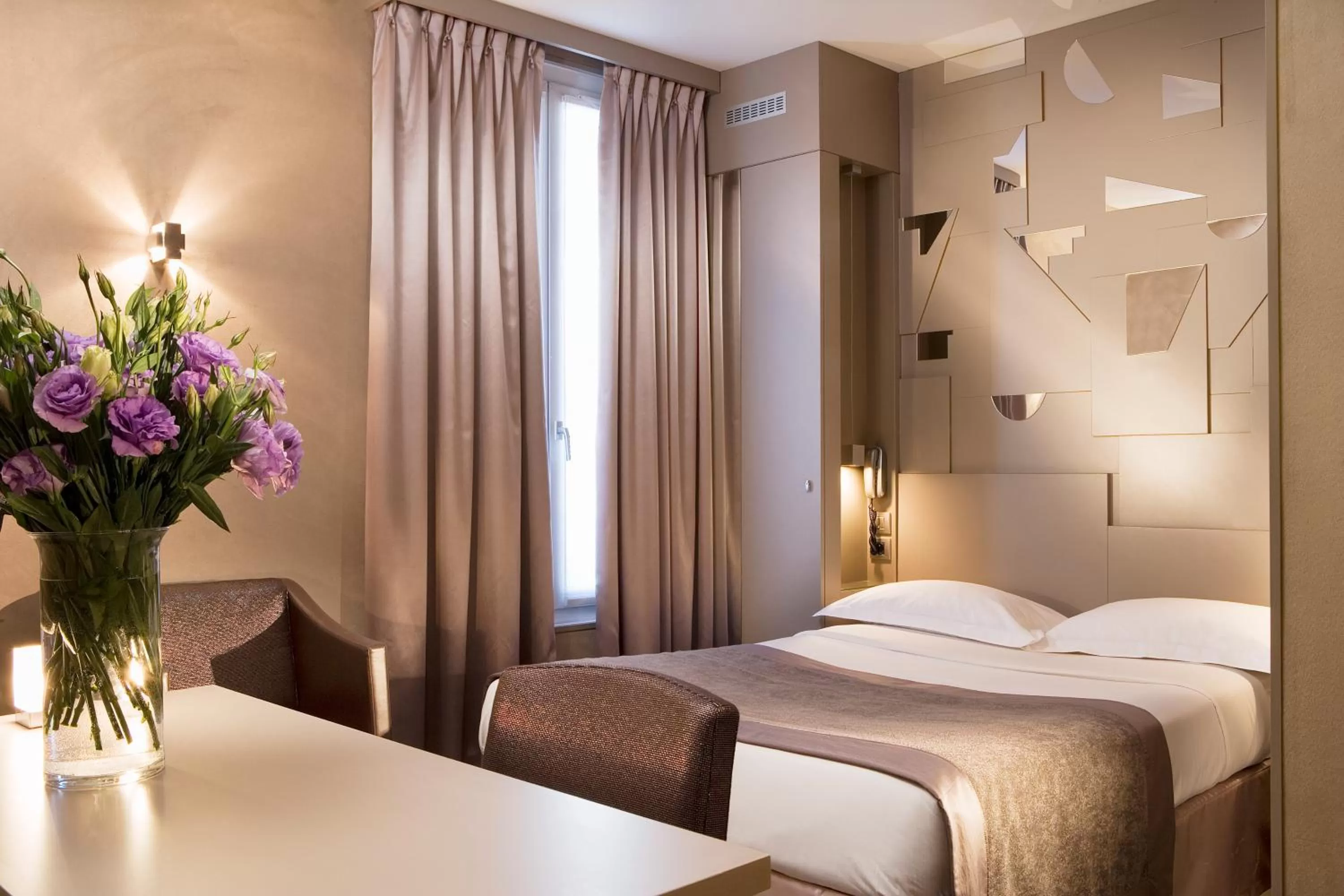 Bed in Hôtel A La Villa des Artistes