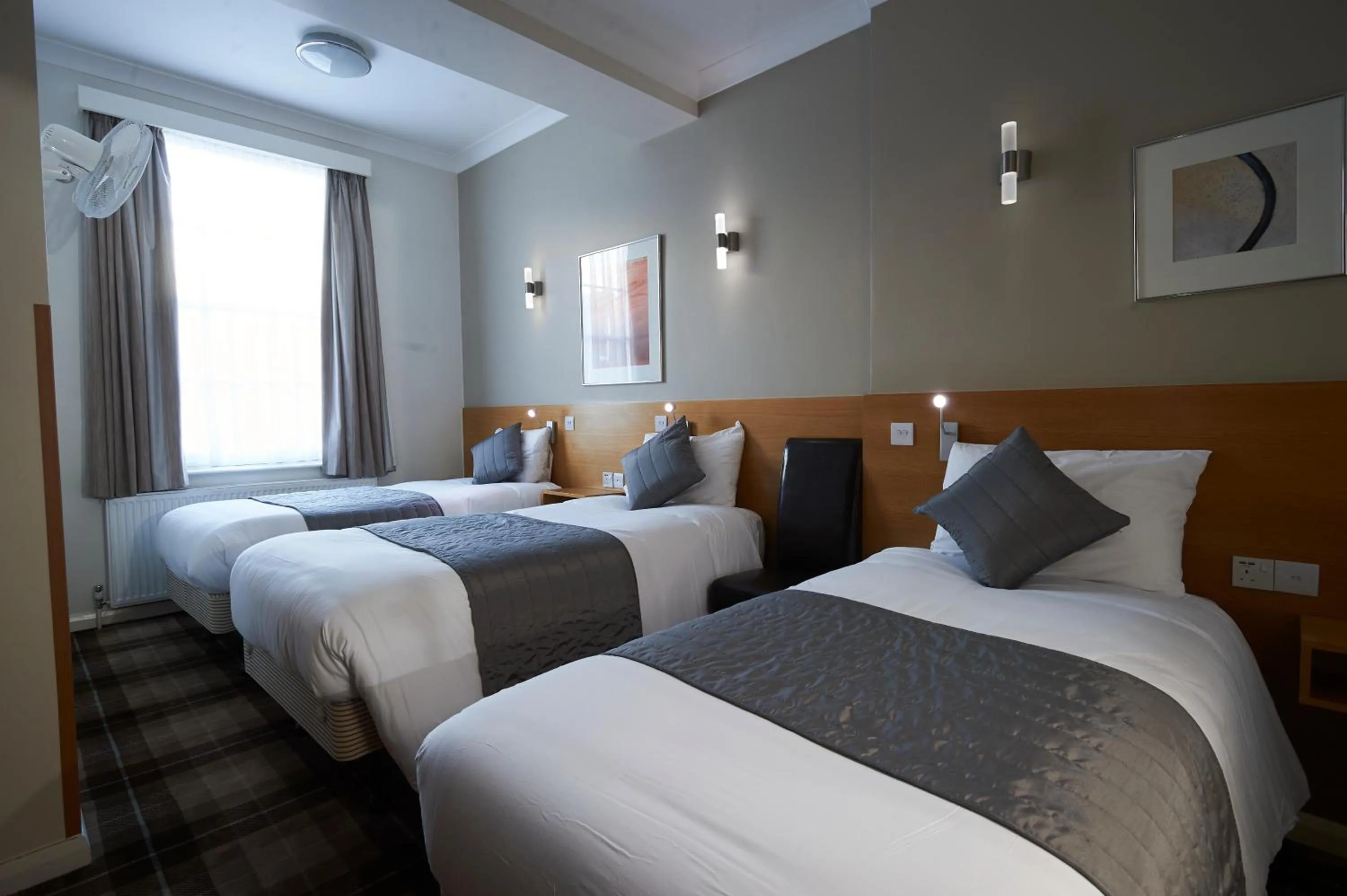 Bedroom, Bed in Luna And Simone Hotel