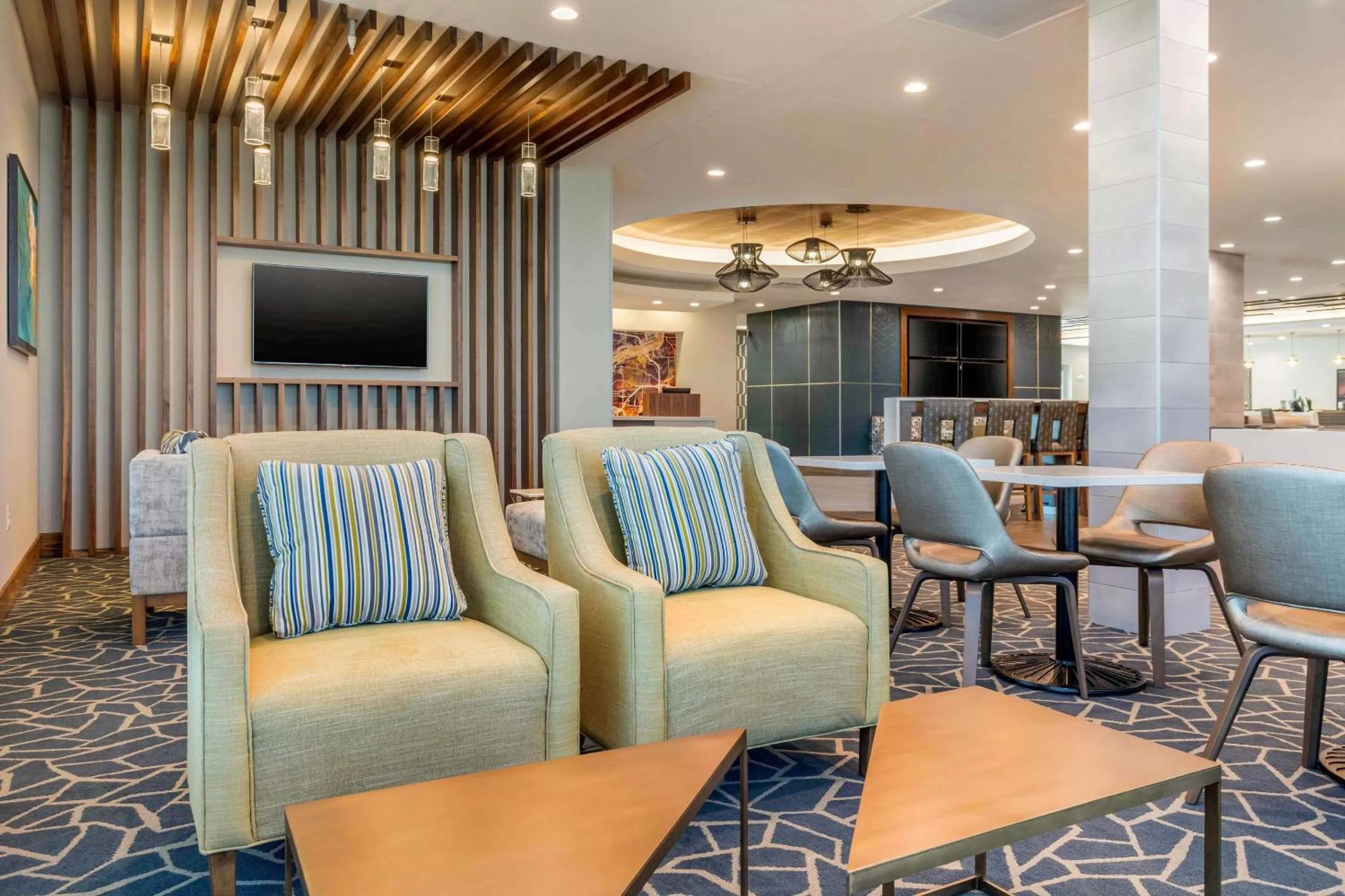 Lobby or reception in Cambria Hotel Davenport Quad Cities