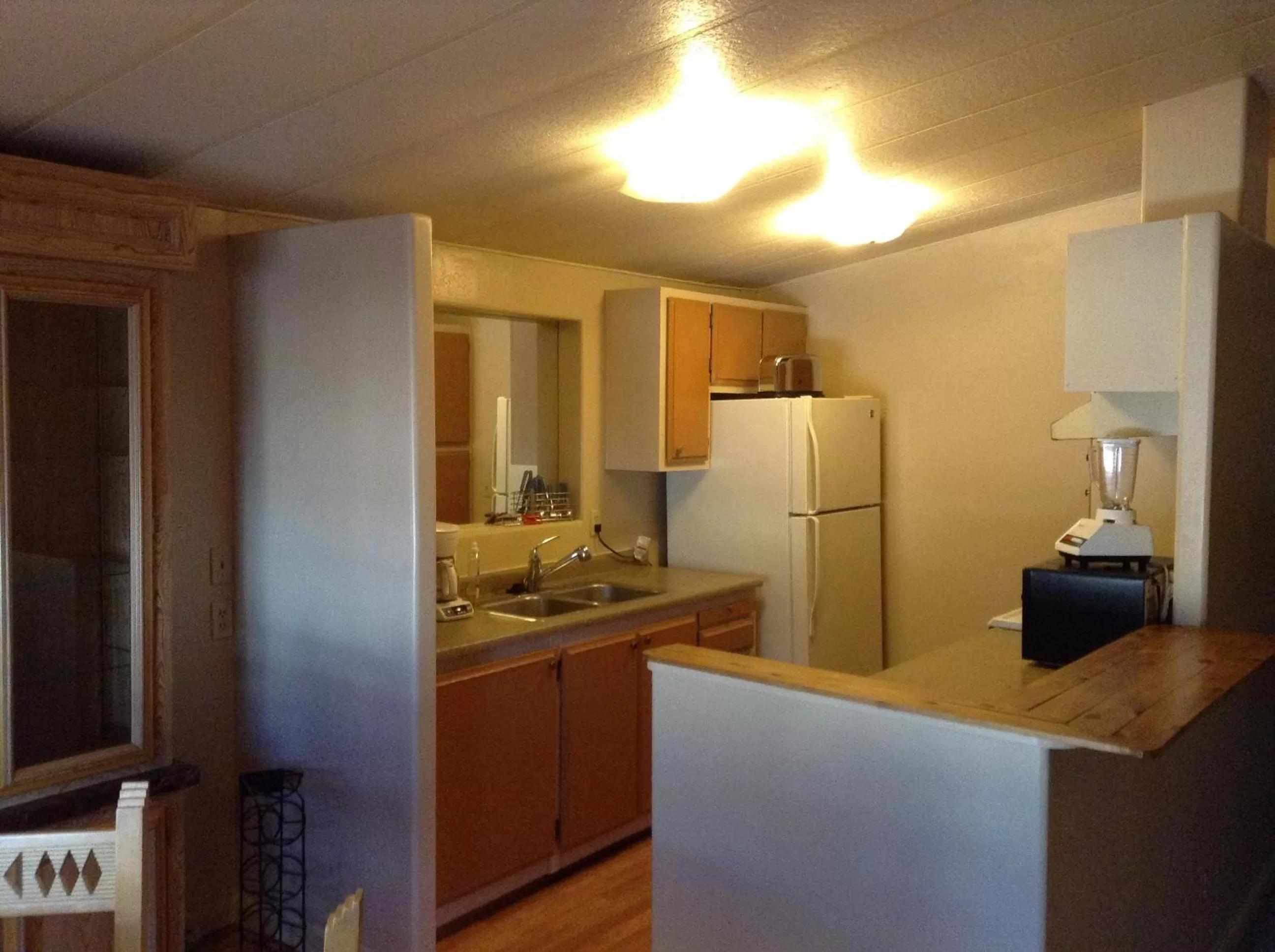 Kitchen or kitchenette, Kitchen/Kitchenette in Rainbows End Fishing Resort