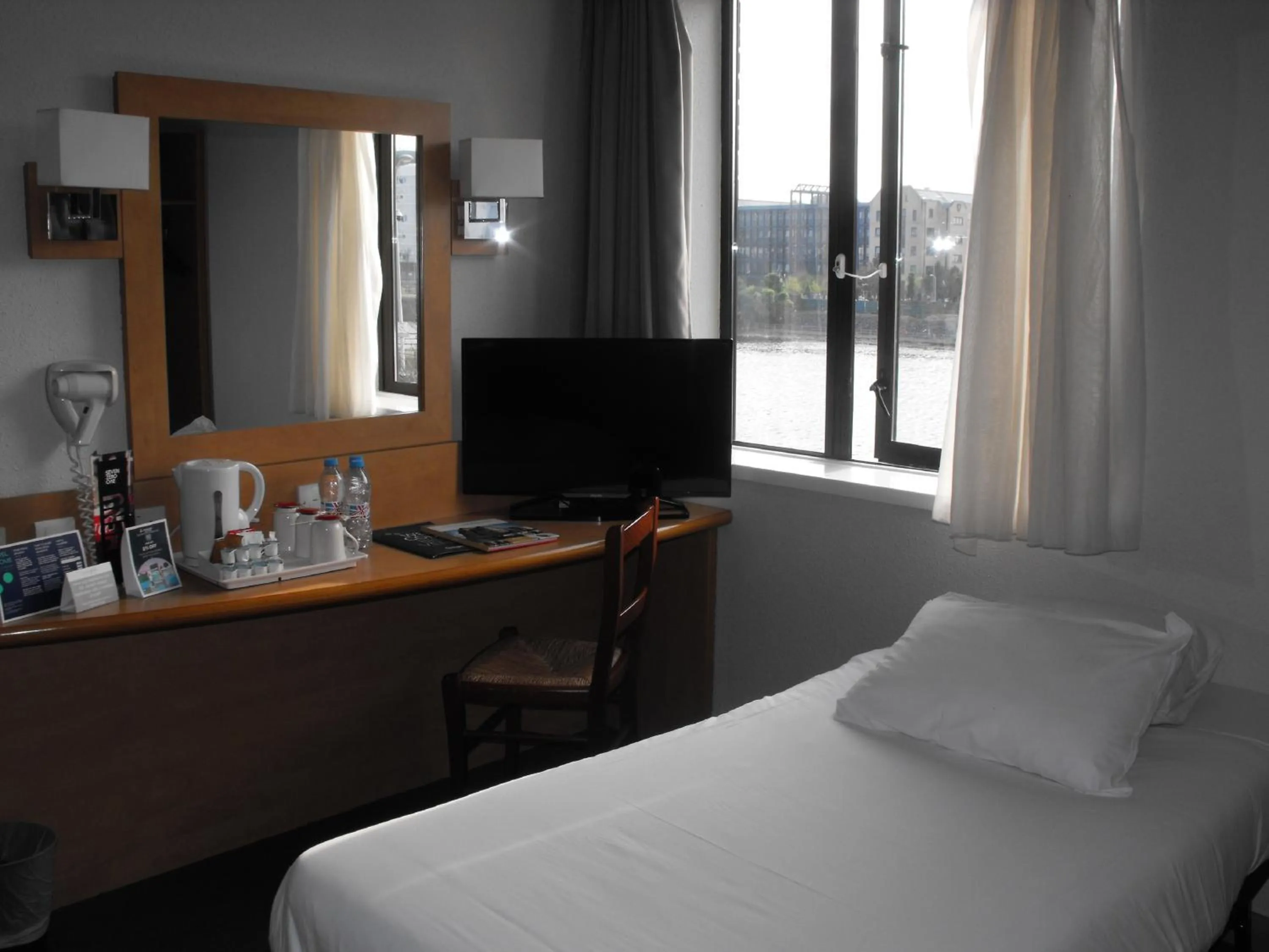 Bed in Campanile Liverpool