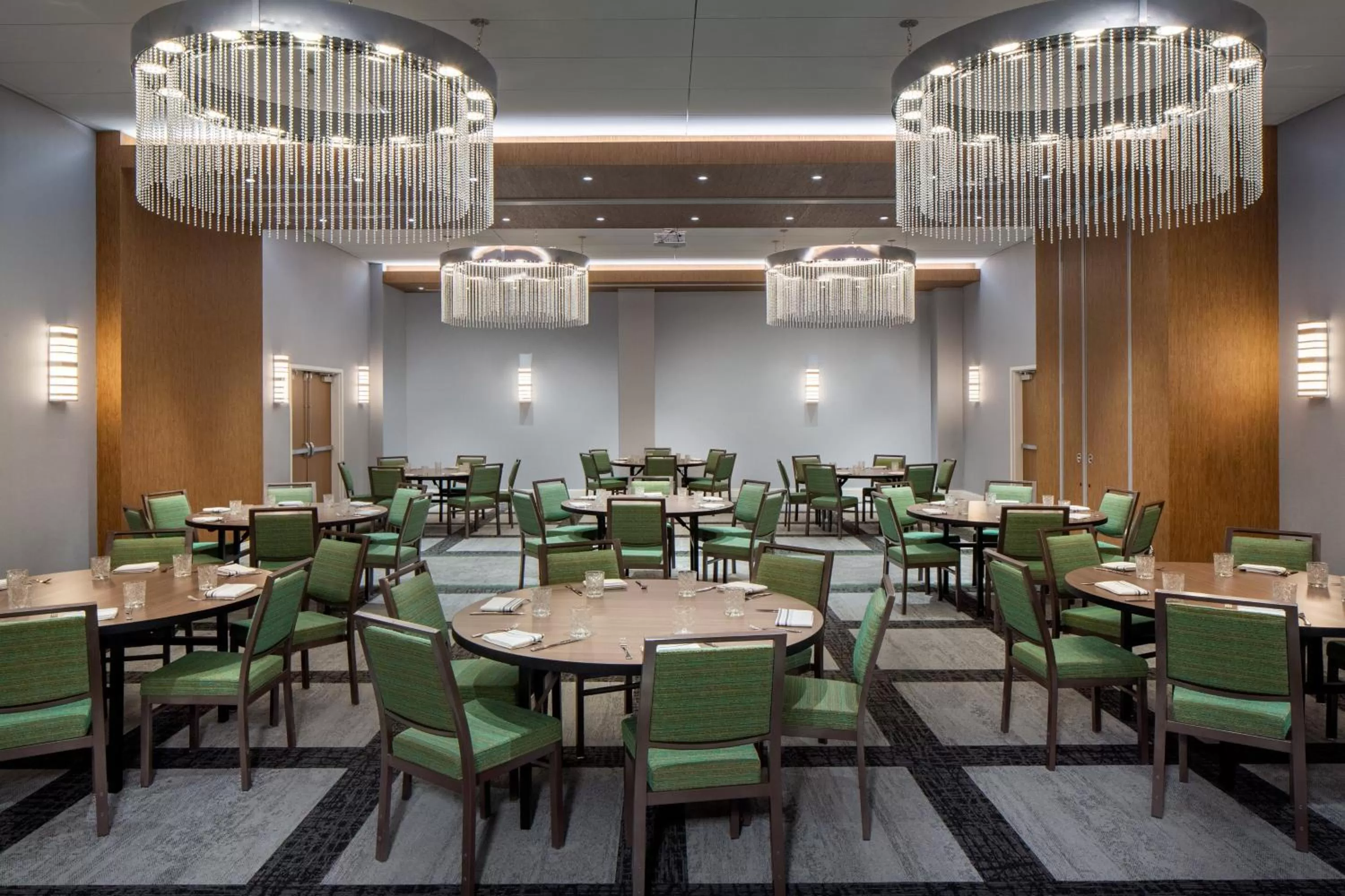 Meeting/conference room in Hotel Indigo Gainesville-Celebration Pointe by IHG