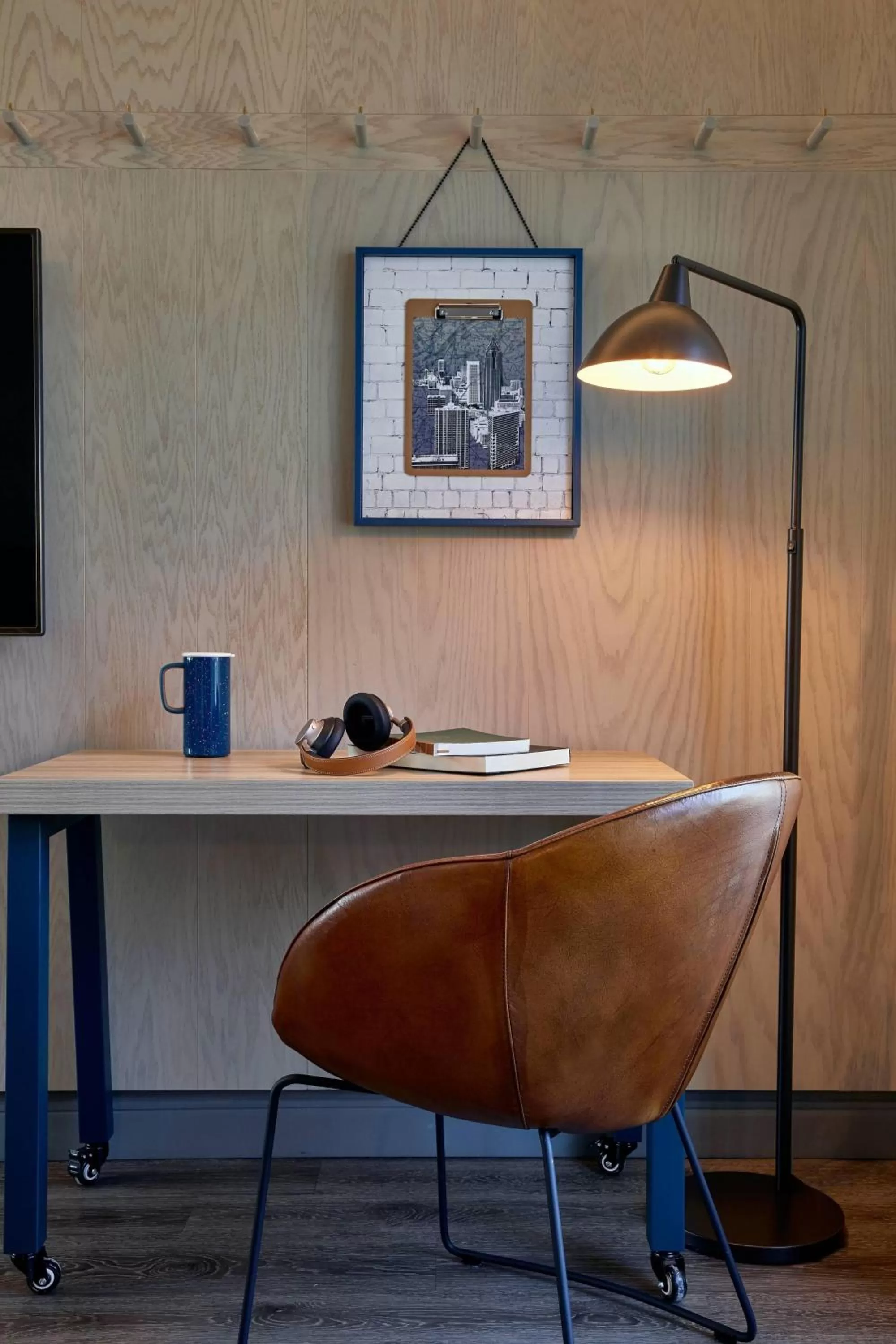 Photo of the whole room in Moxy Atlanta Midtown