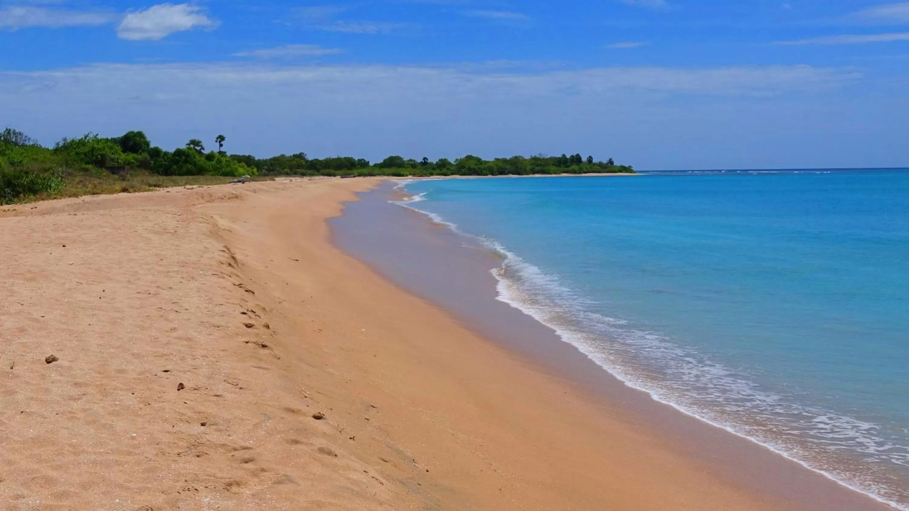 Beach in Regina Beach Bungalow