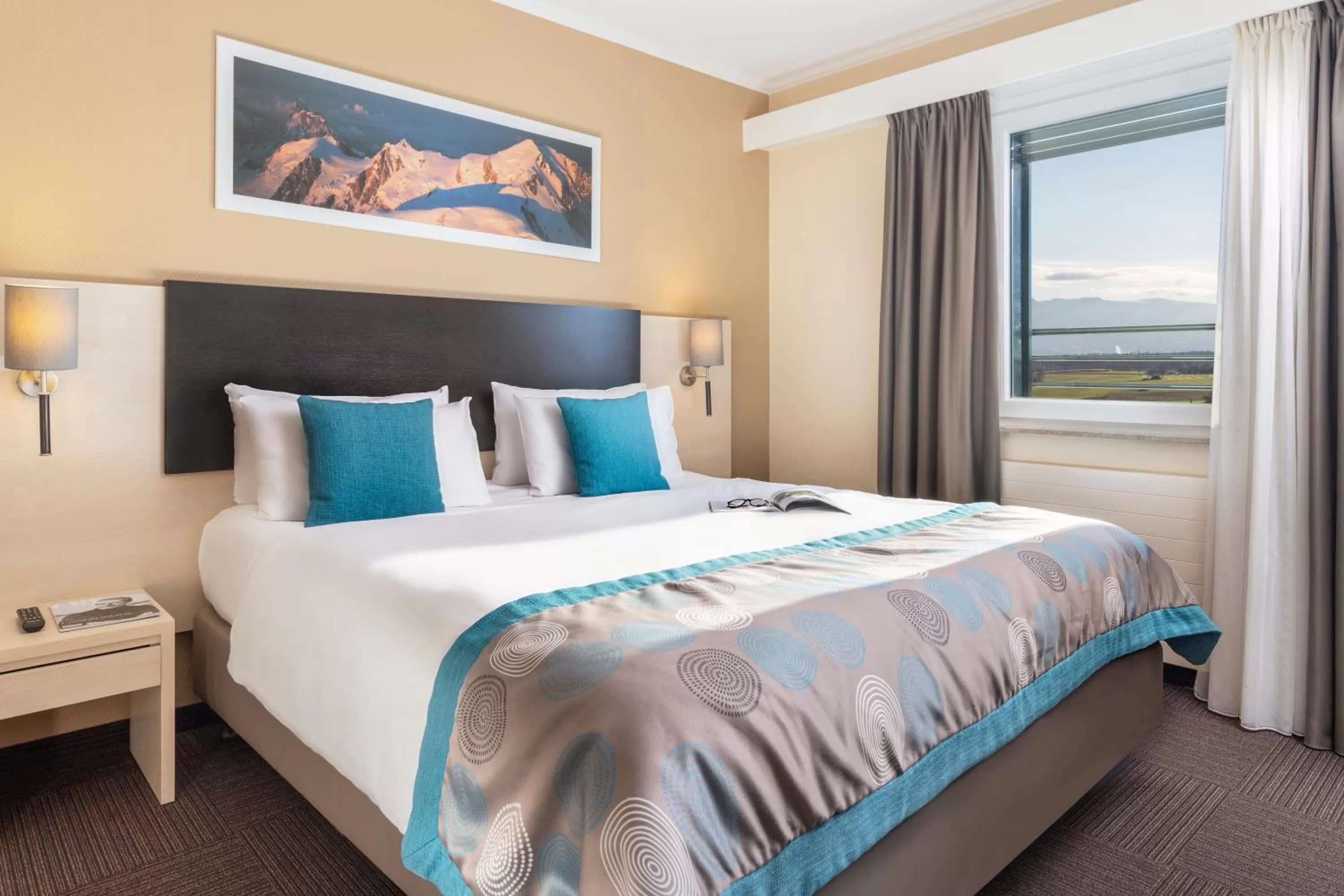 Photo of the whole room, Bed in Everness Hotel & Resort