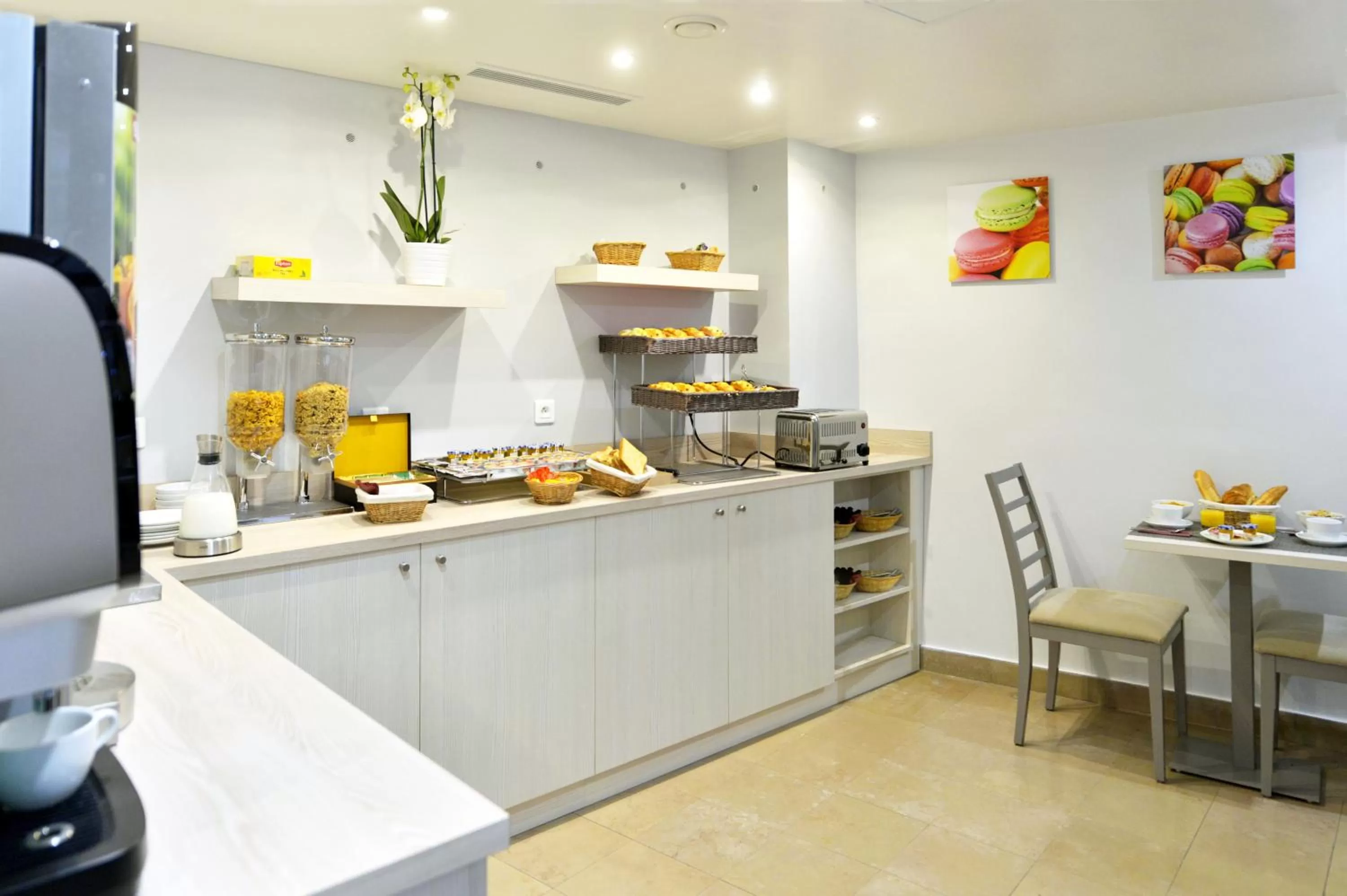 Dining area in Hôtel Eugénie