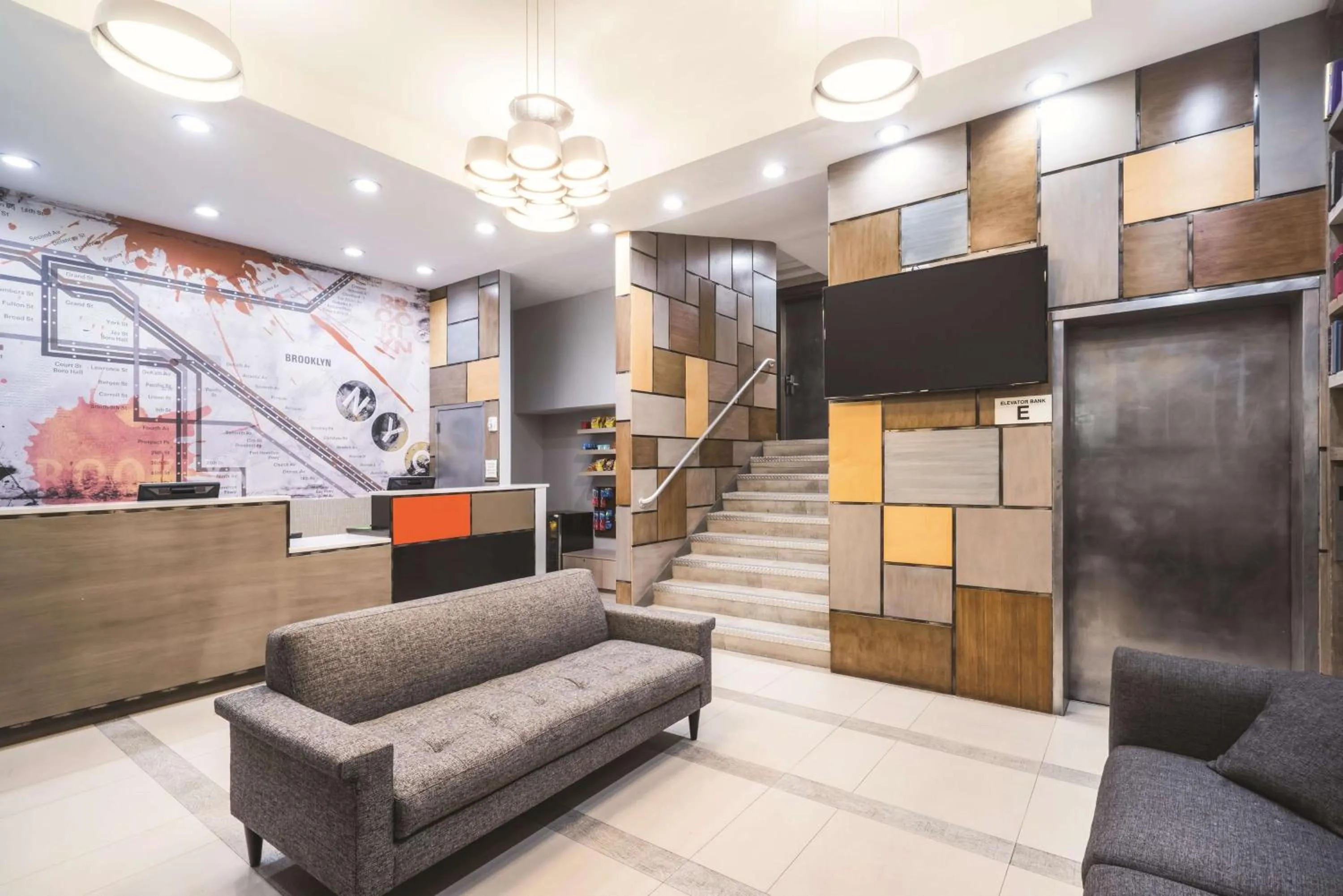Lobby or reception in La Quinta by Wyndham Brooklyn Downtown
