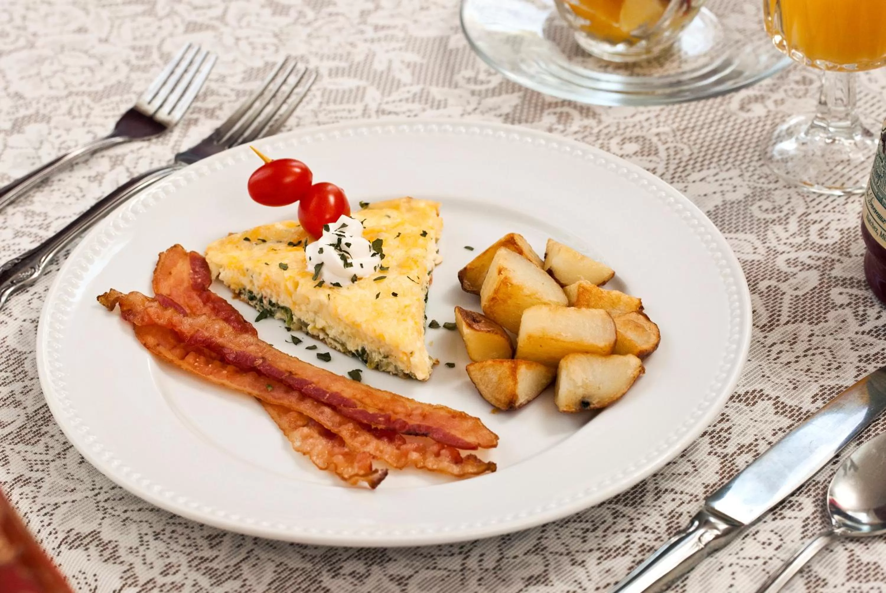 Food and drinks in Devereaux Shields House