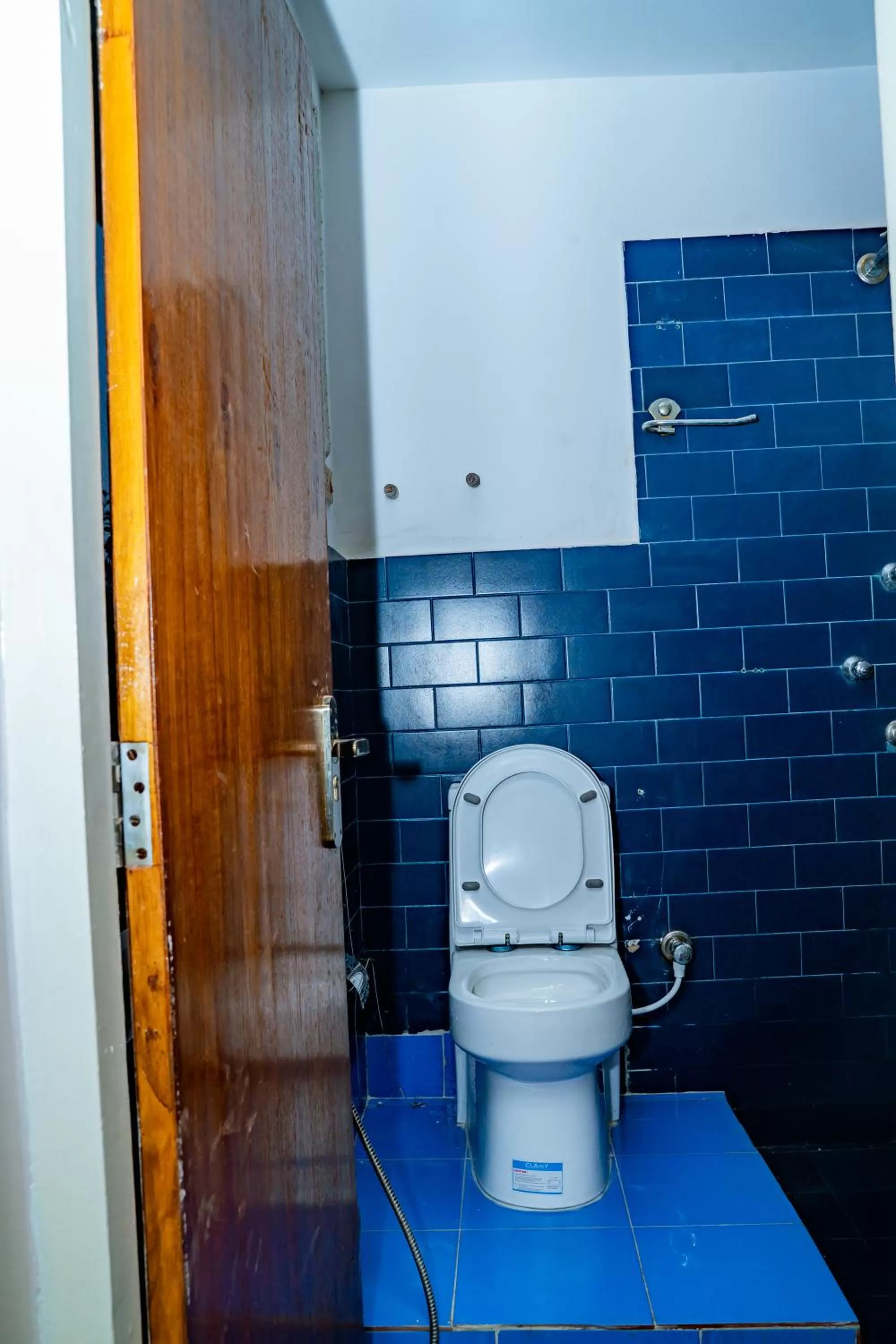 Bathroom in Silu Homes by Hostmandu