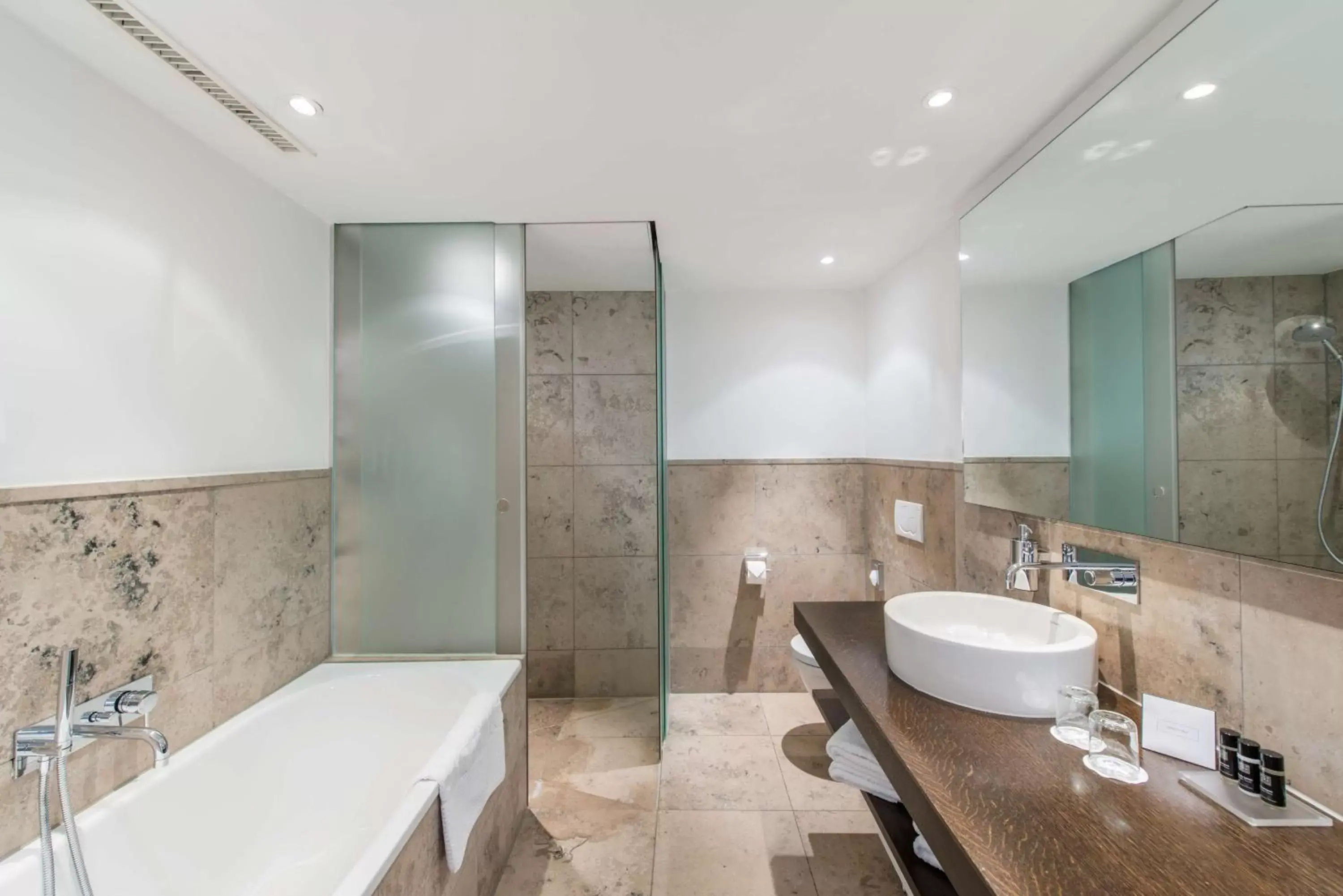 Superior Double Room in Arthotel Heidelberg Superior Double Room in Arthotel Heidelberg