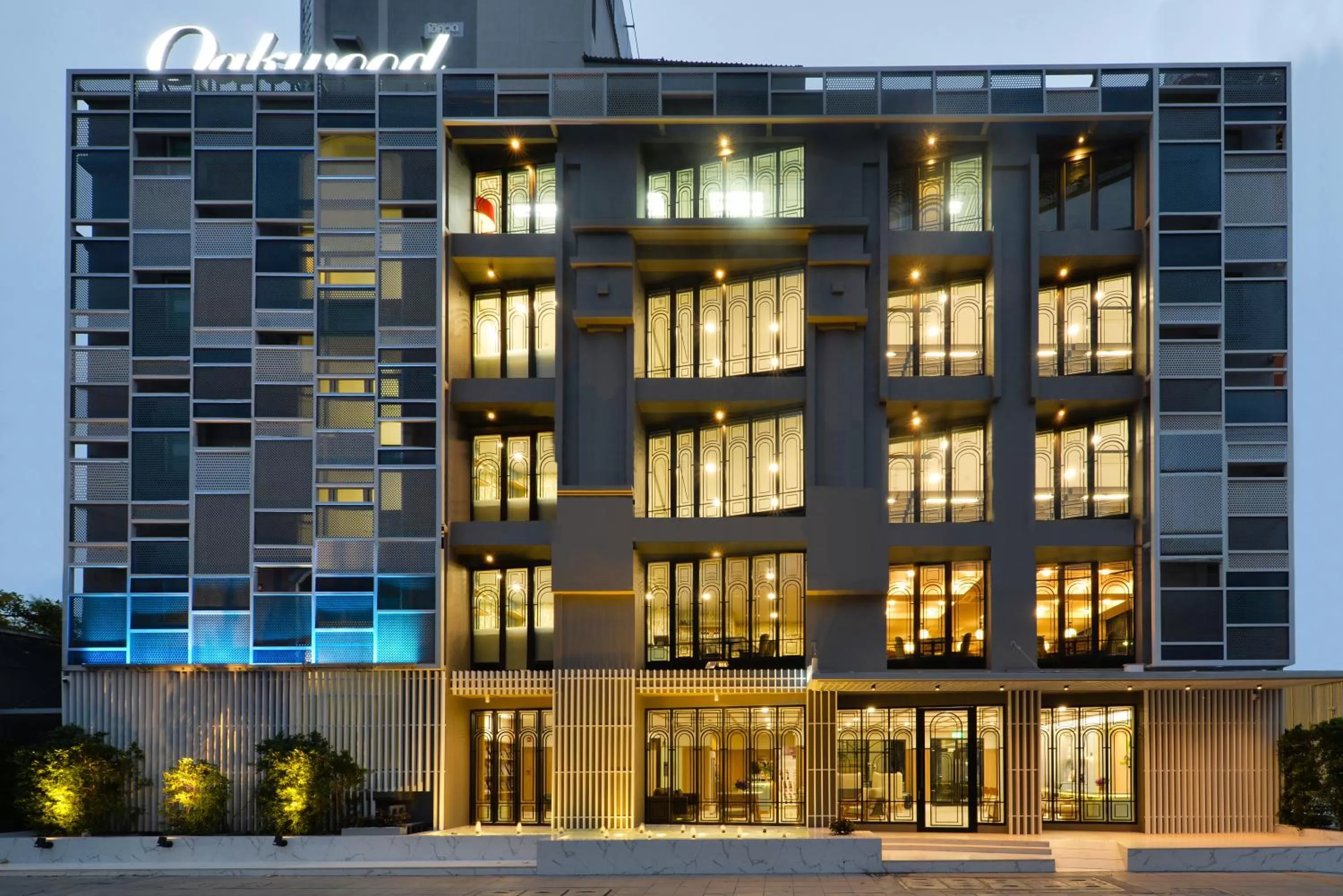 Property building in Oakwood Hotel & Residence Bangkok