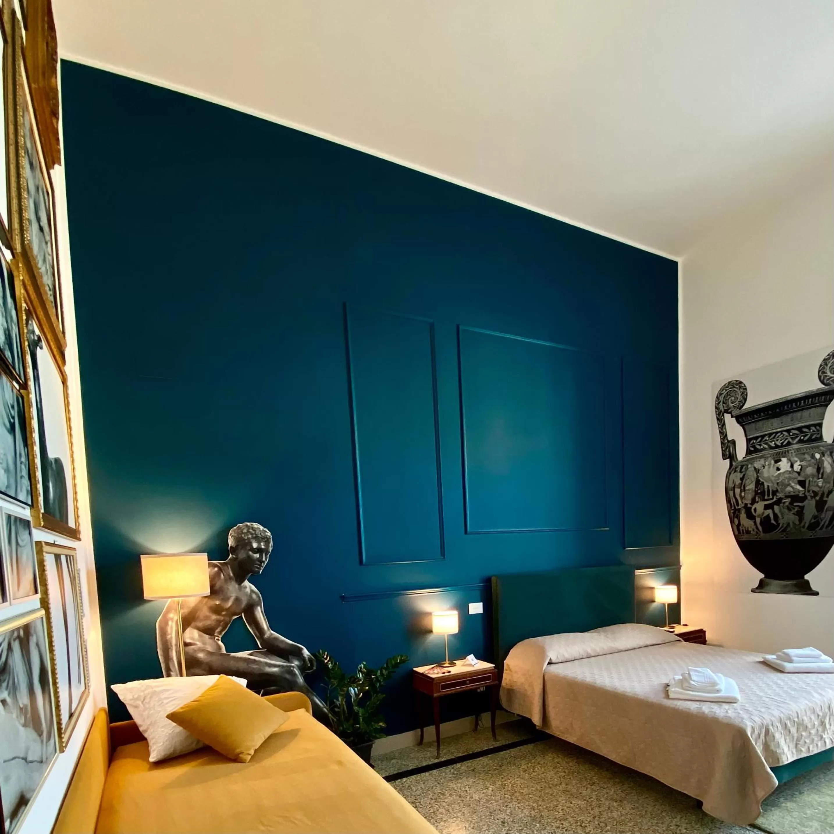 Bed in MONART HOSPITALITY Cavour