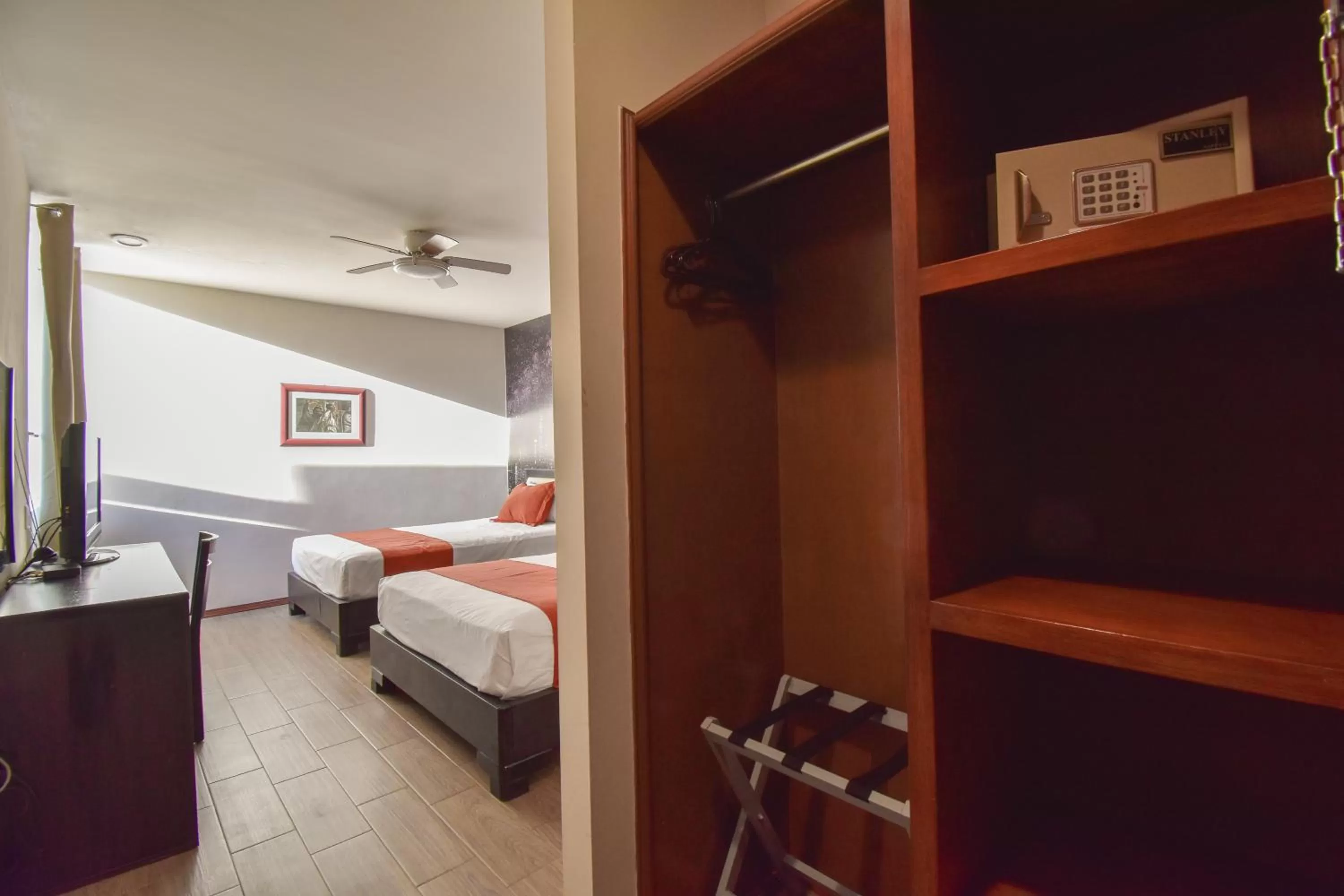 Twin Room in Hotel TÖTEM Guadalajara