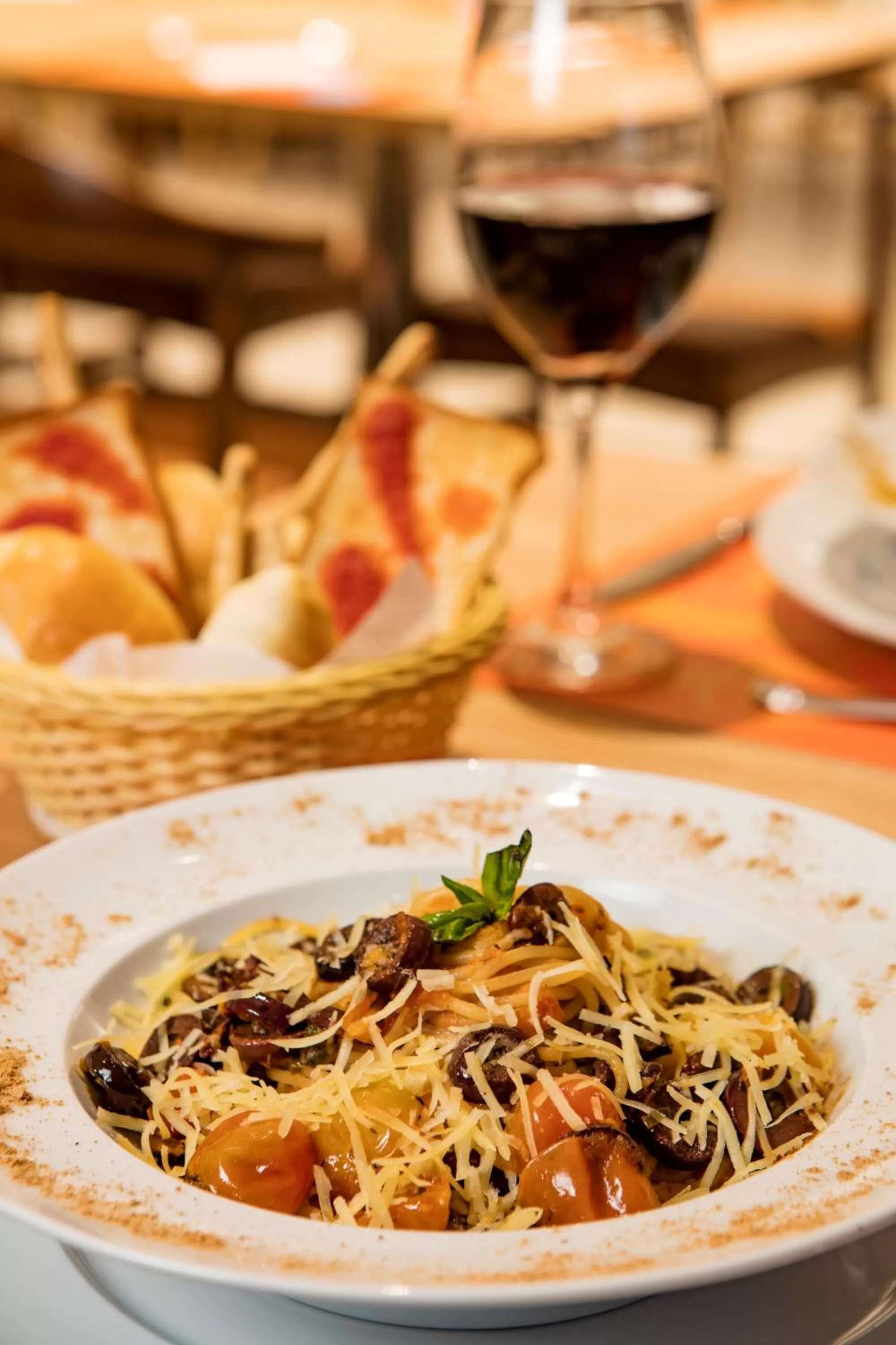 Food and drinks in Rio Hotel by Bourbon Ciudad Del Este