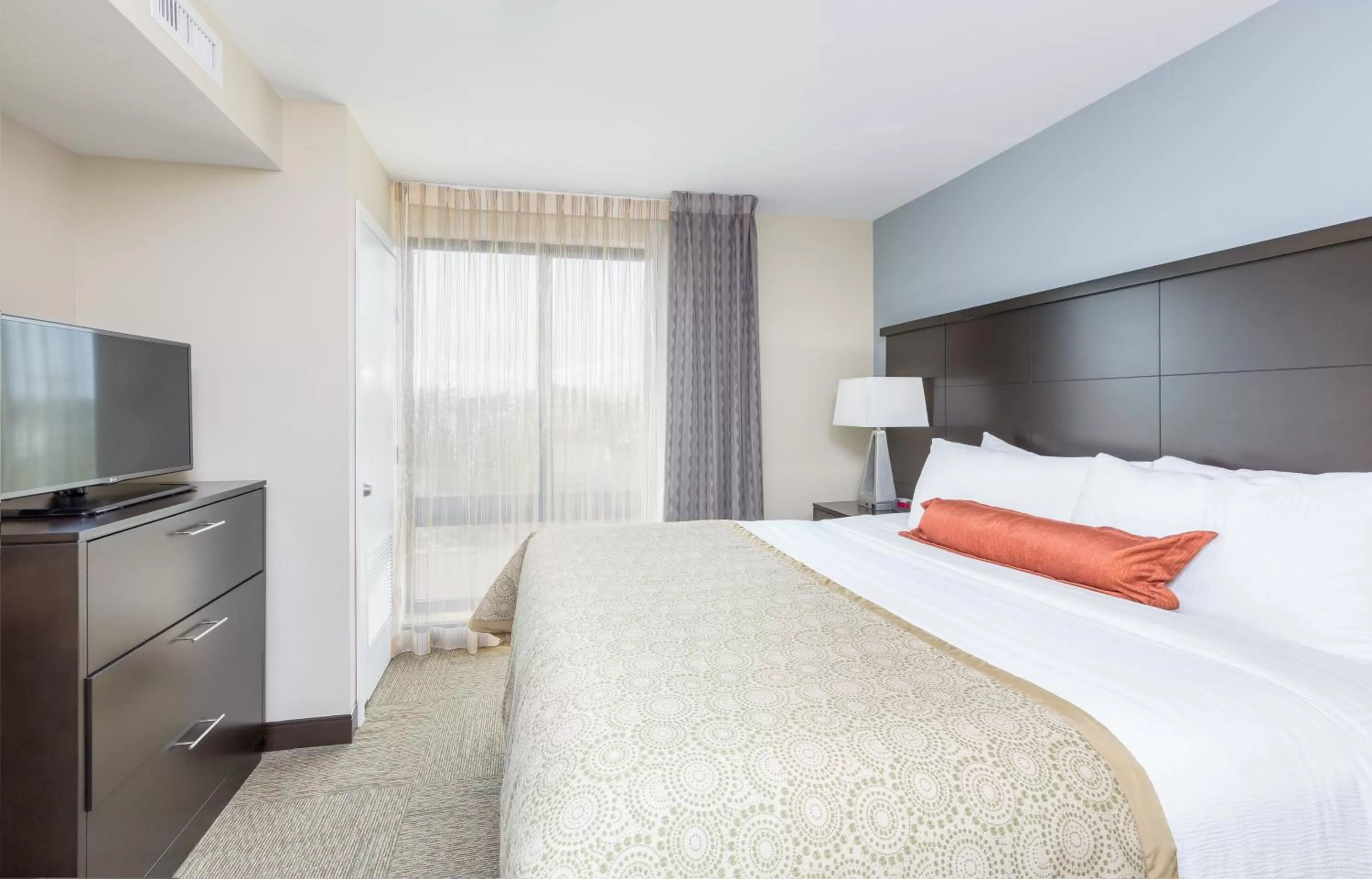 Bedroom, Bed in Staybridge Suites Seattle - Fremont by IHG