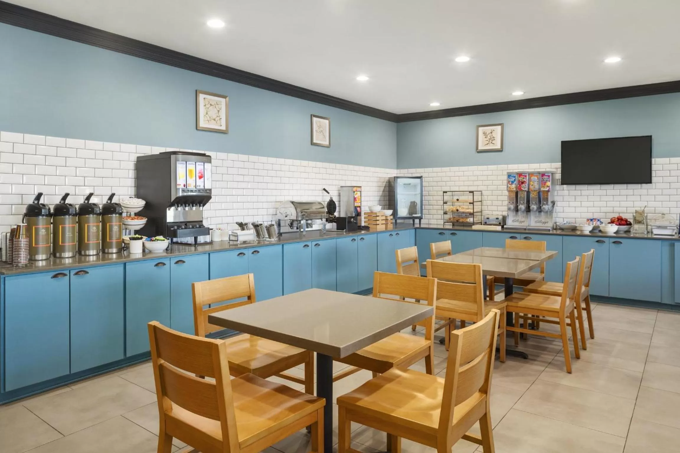 Staff in Country Inn & Suites by Radisson, Manteno, IL