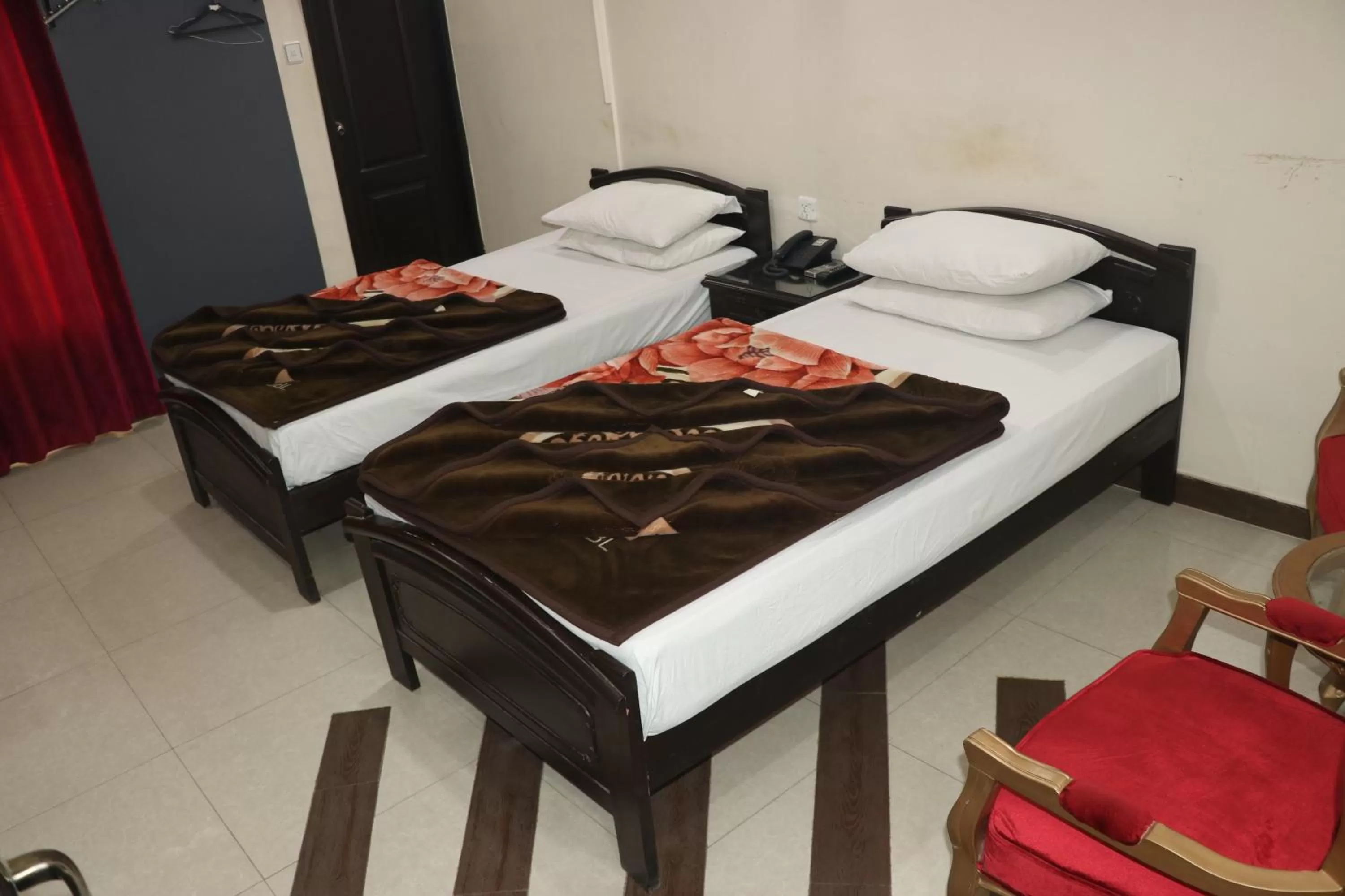 Bedroom, Bed in Hotel Grace inn