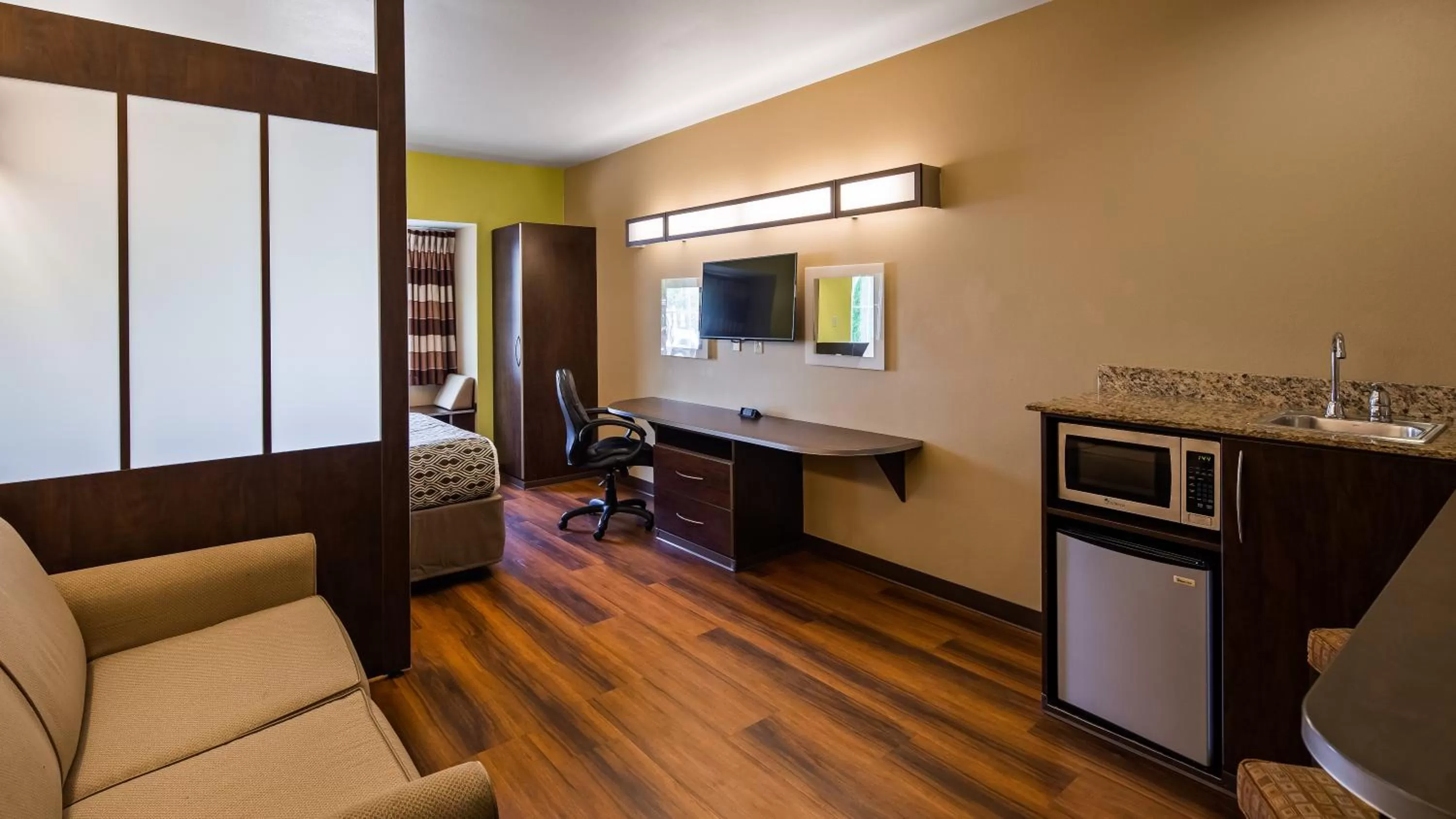 Bed in SureStay Plus Hotel by Best Western Buckhannon