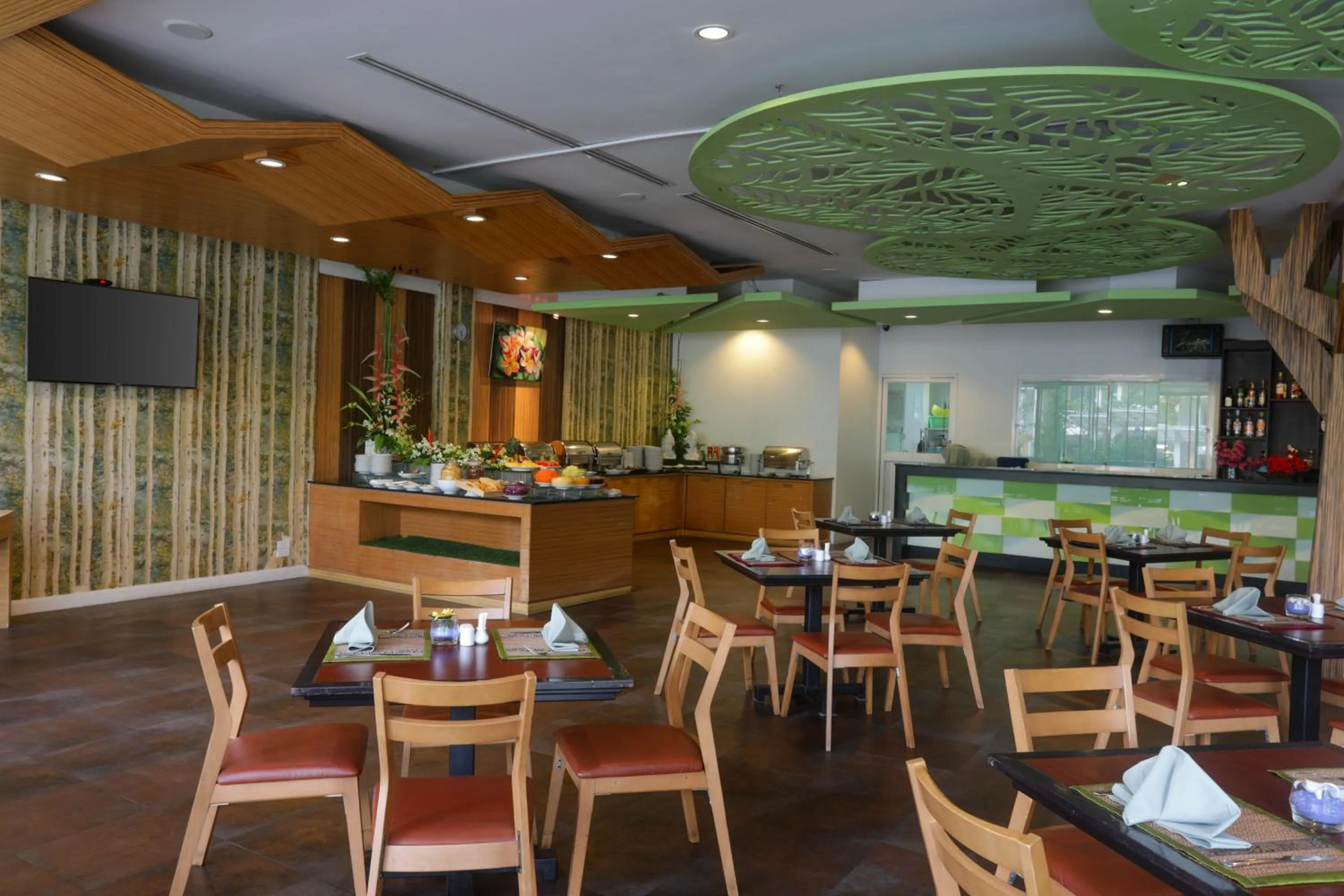 Restaurant/places to eat in A2 Pool Resort - SHA Plus