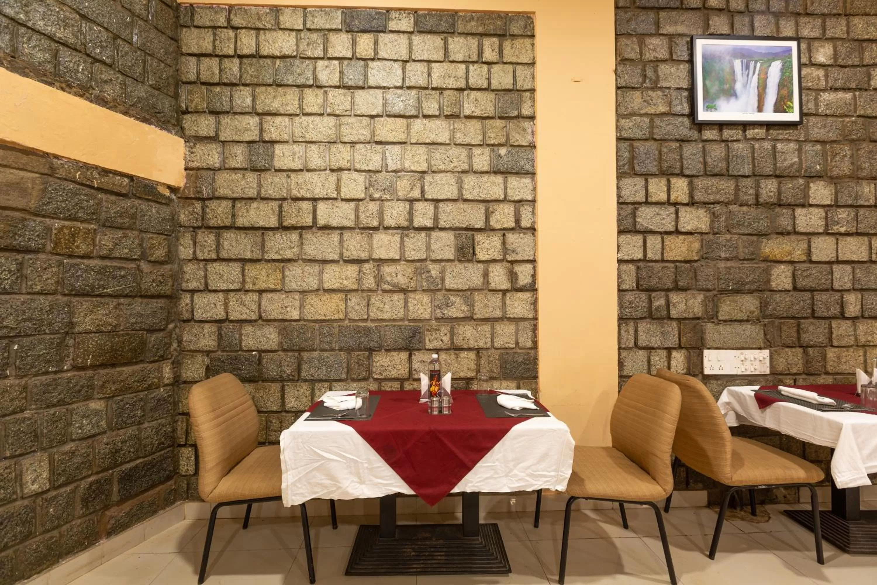 KSTDC Mayura Durg Chitradurga