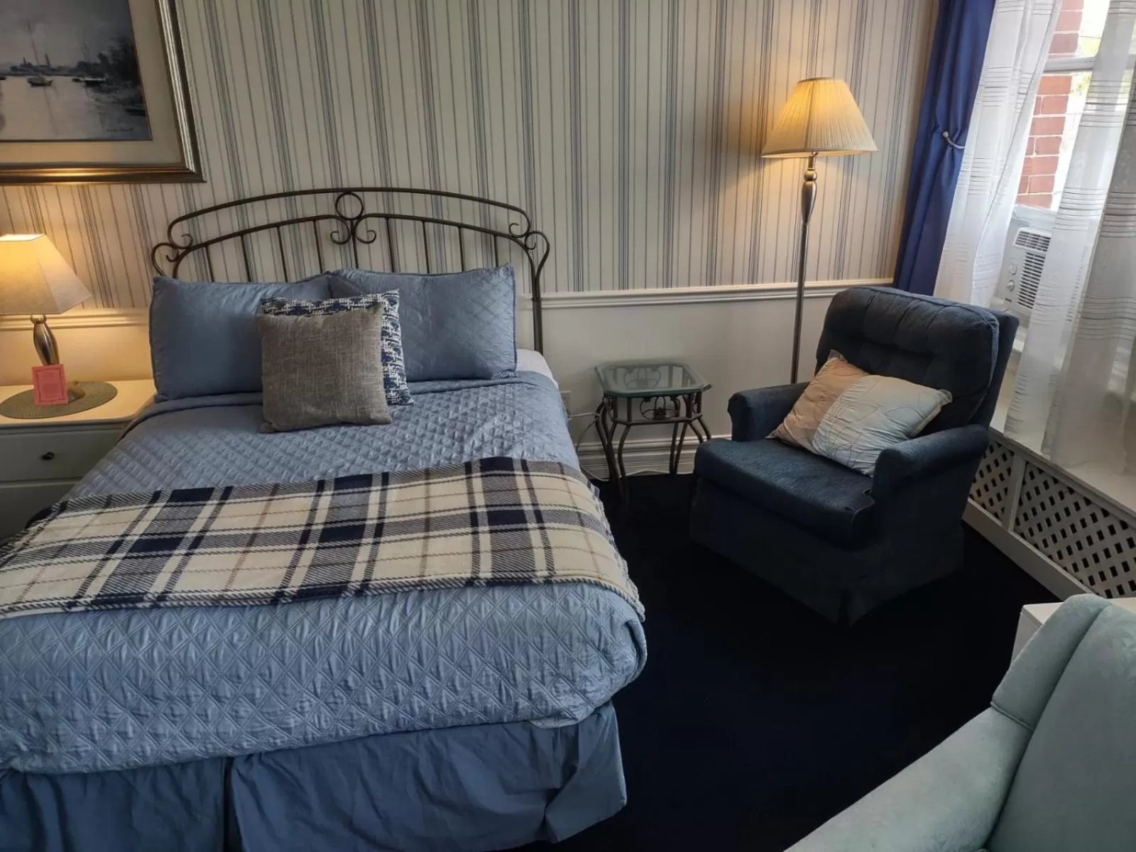 Bed in The King George Inn