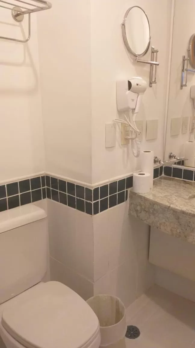 Bathroom in Flat lindo duplo lado Park Ibirapuera e Av Paulista com smart tv 106