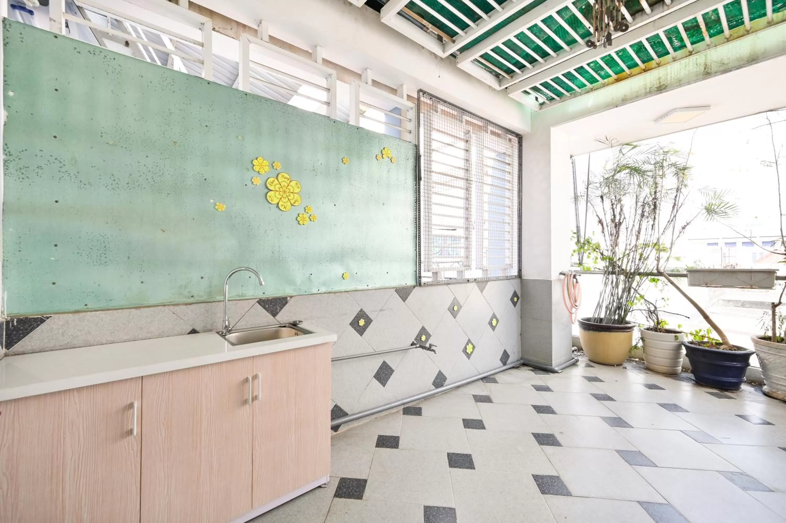 Kitchen or kitchenette in Huyen Homestay